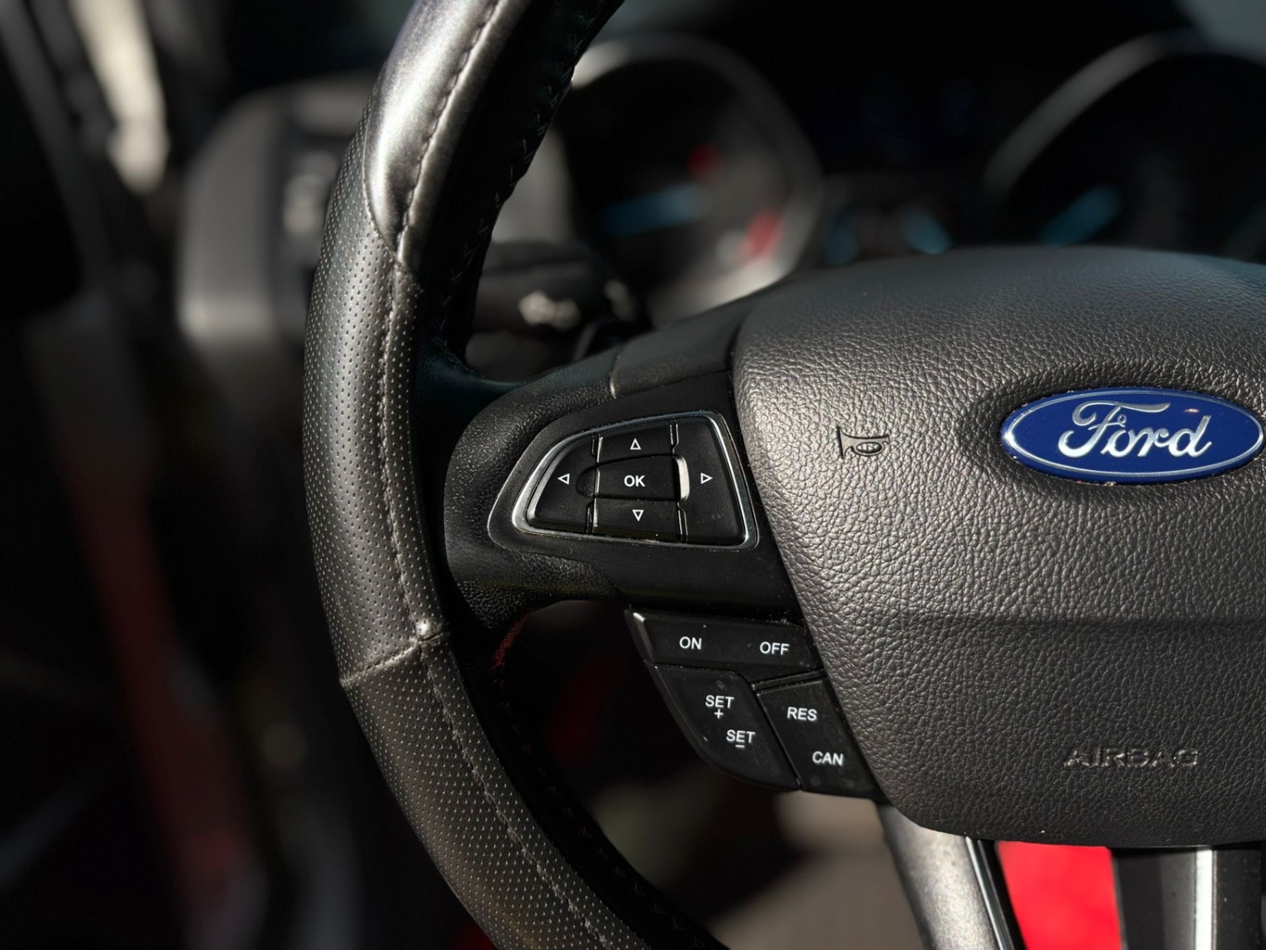 /canwestautoinc/2017-Ford-Escape-996080302189484.jpg