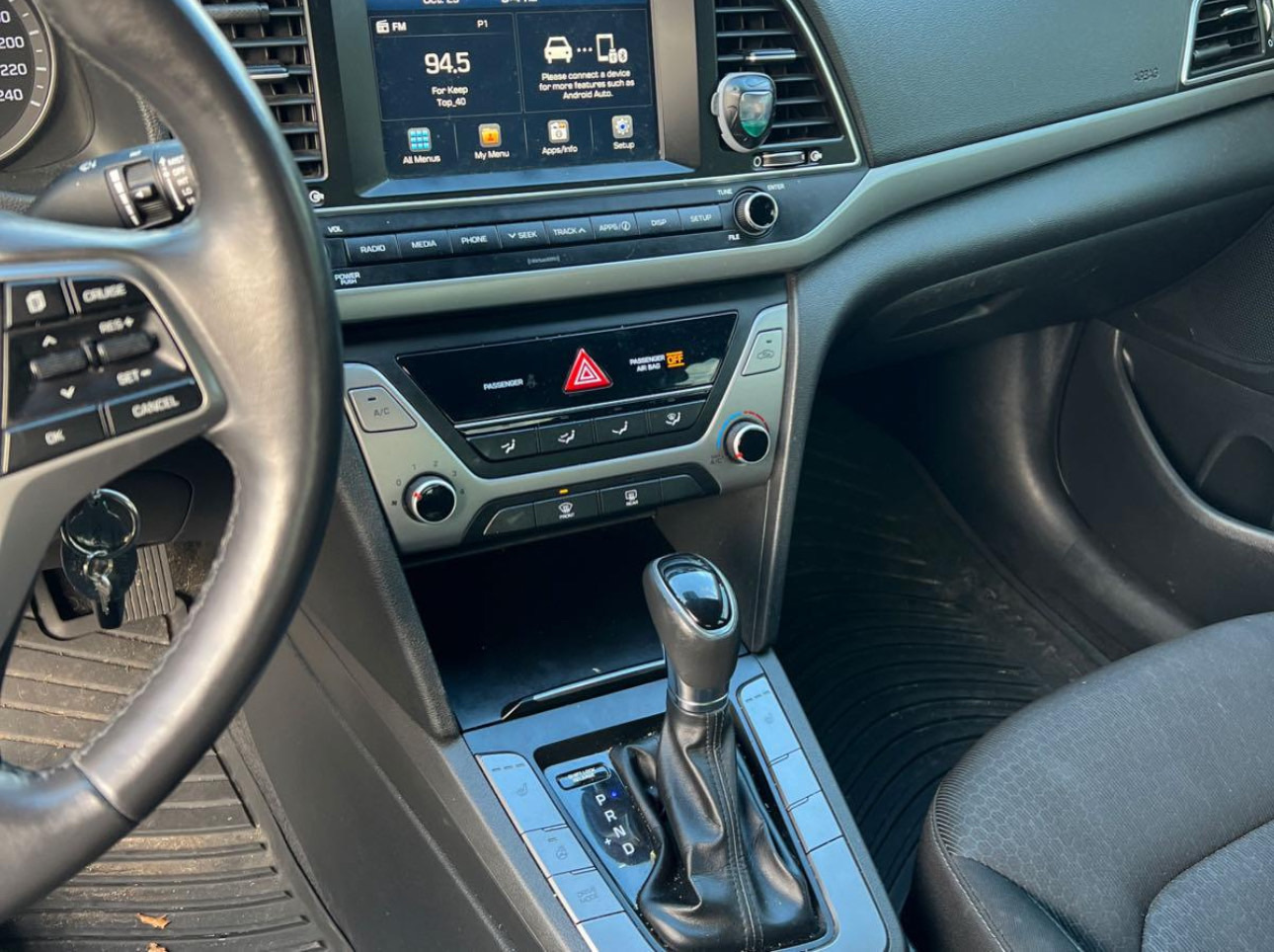 /canwestautoinc/2017-Hyundai-Elantra-20167745347233756.jpg