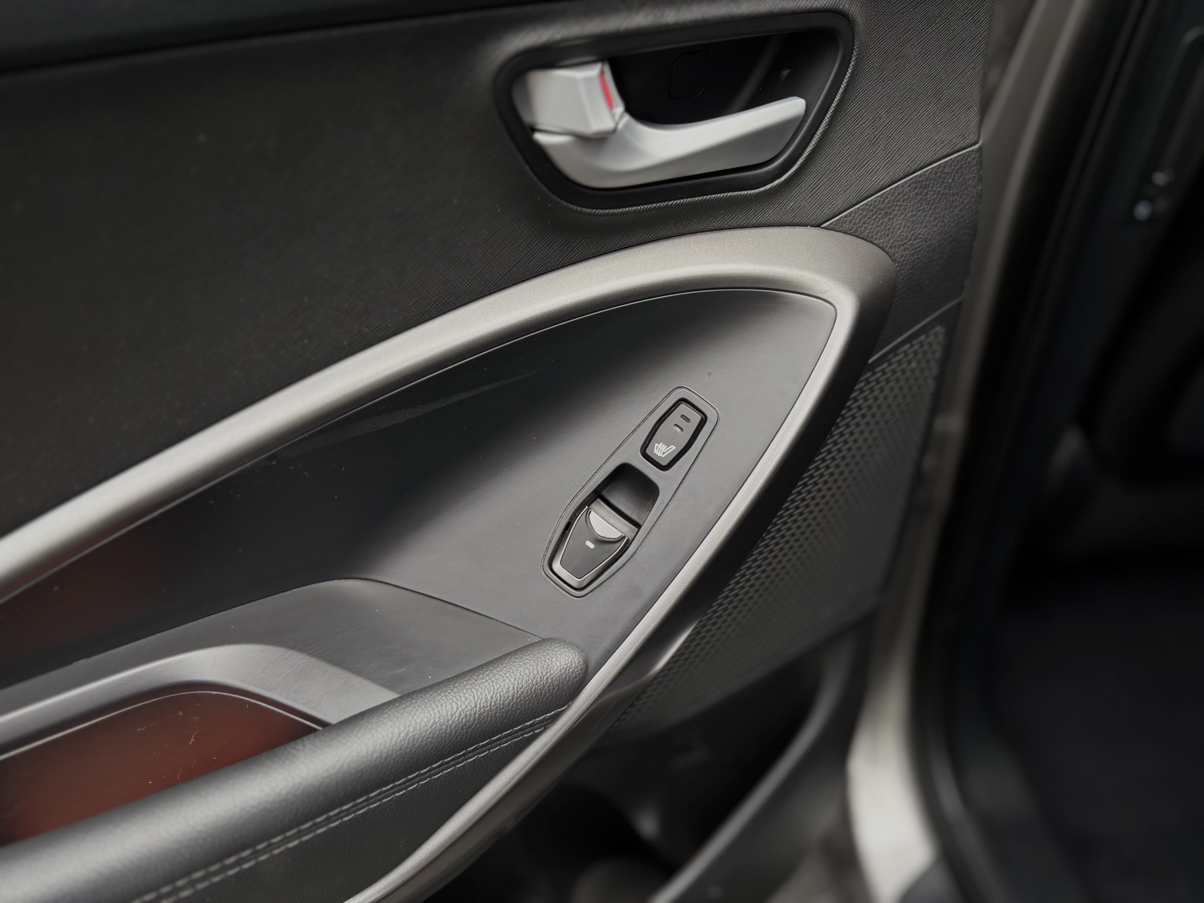 /canwestautoinc/2017-Hyundai-SantaFe-27503447635423095.jpg