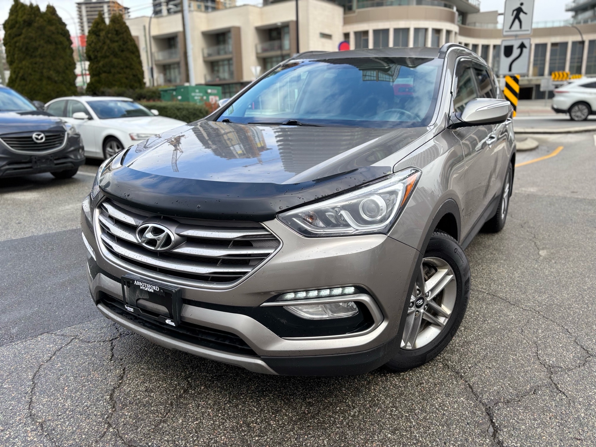 /canwestautoinc/2017-Hyundai-SantaFe-6390481423496368.jpg