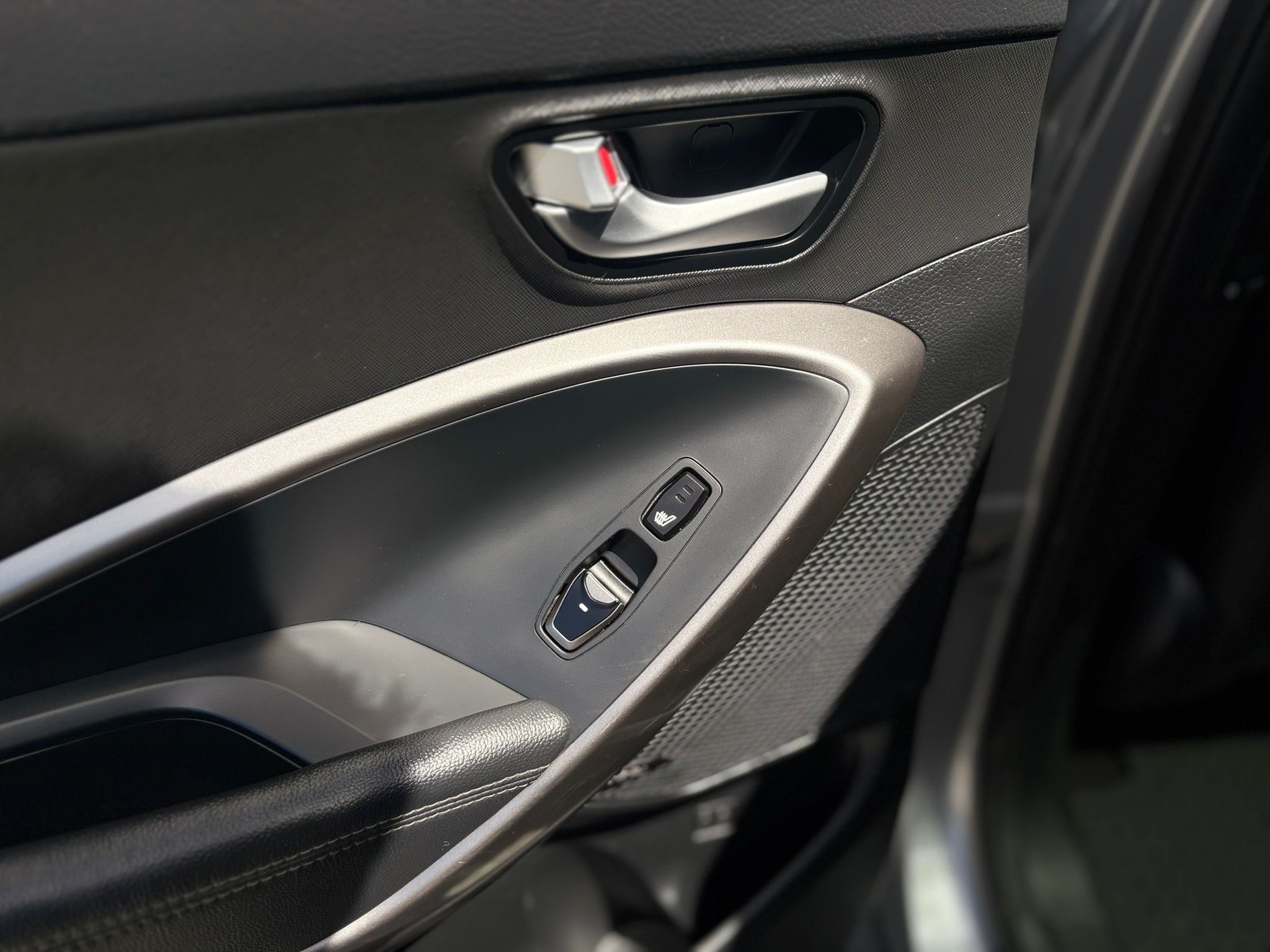 /canwestautoinc/2017-Hyundai-SantaFe-6696062562432181.jpg