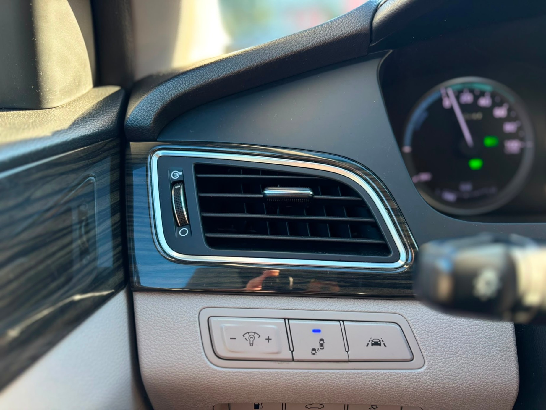/canwestautoinc/2017-Hyundai-SonataHybrid-012423257970760382.jpg