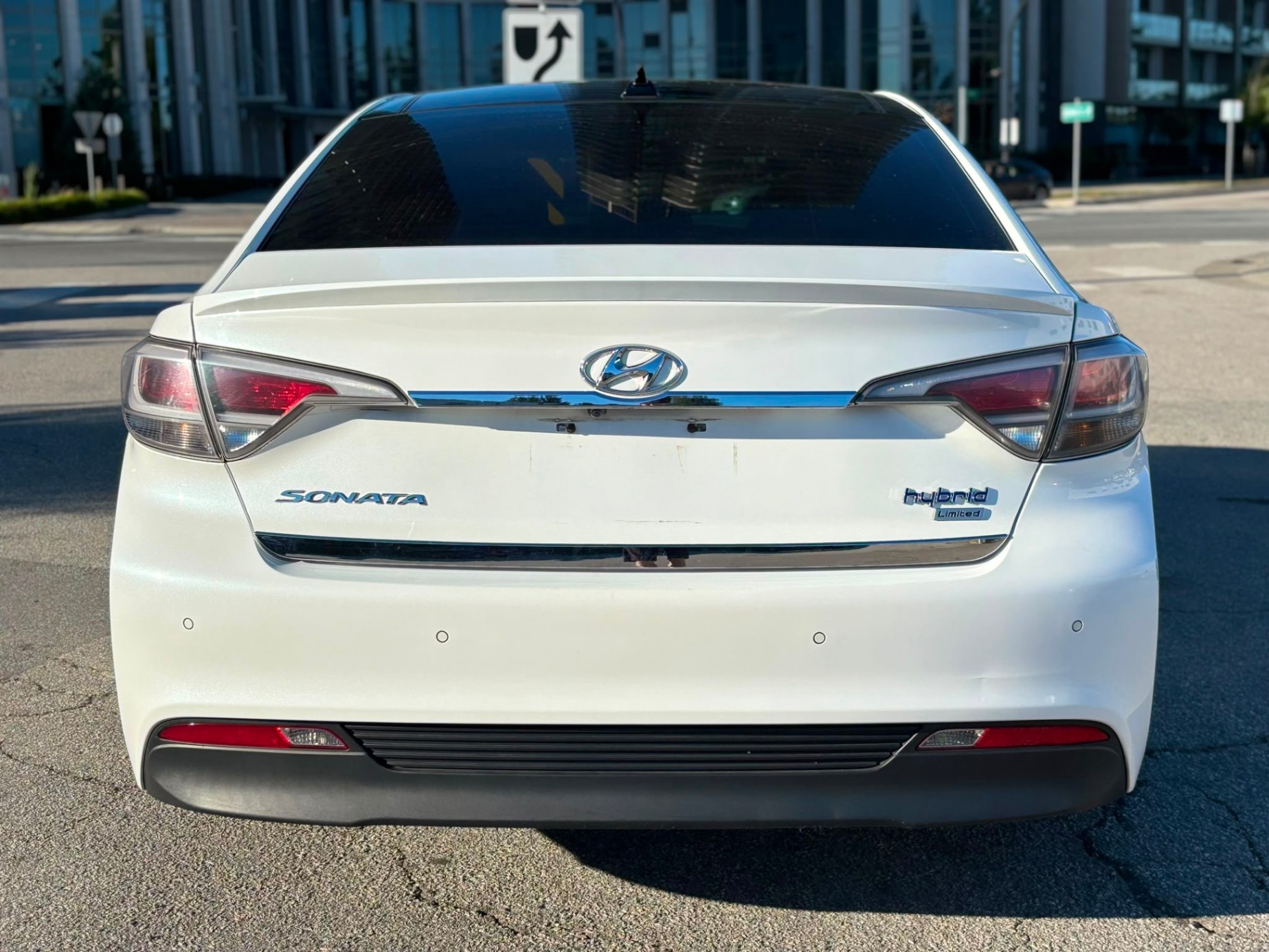 /canwestautoinc/2017-Hyundai-SonataHybrid-26699291390997915.jpg