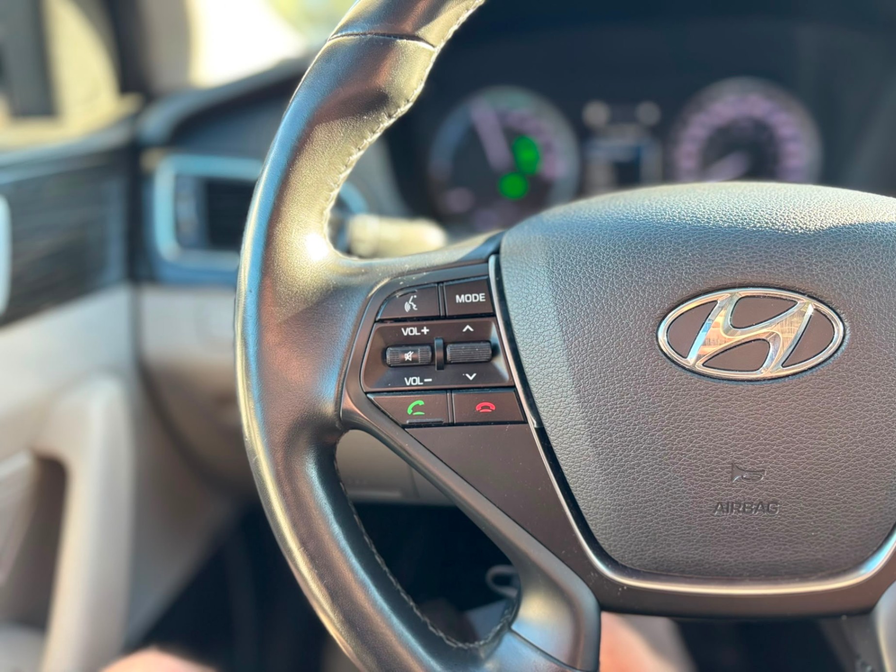 /canwestautoinc/2017-Hyundai-SonataHybrid-3367667096349587.jpg