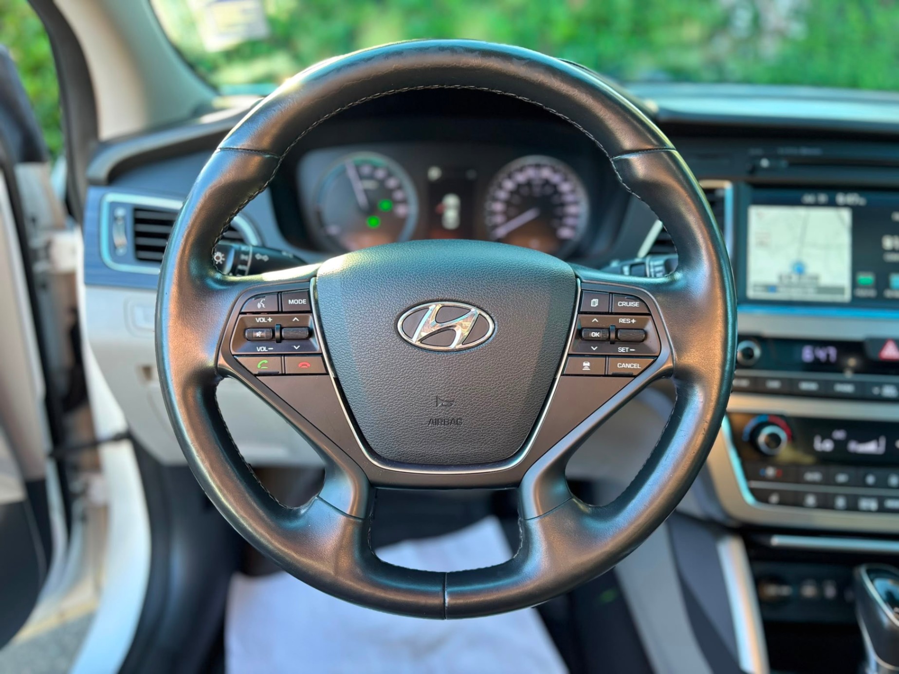 /canwestautoinc/2017-Hyundai-SonataHybrid-46780544668197055.jpg