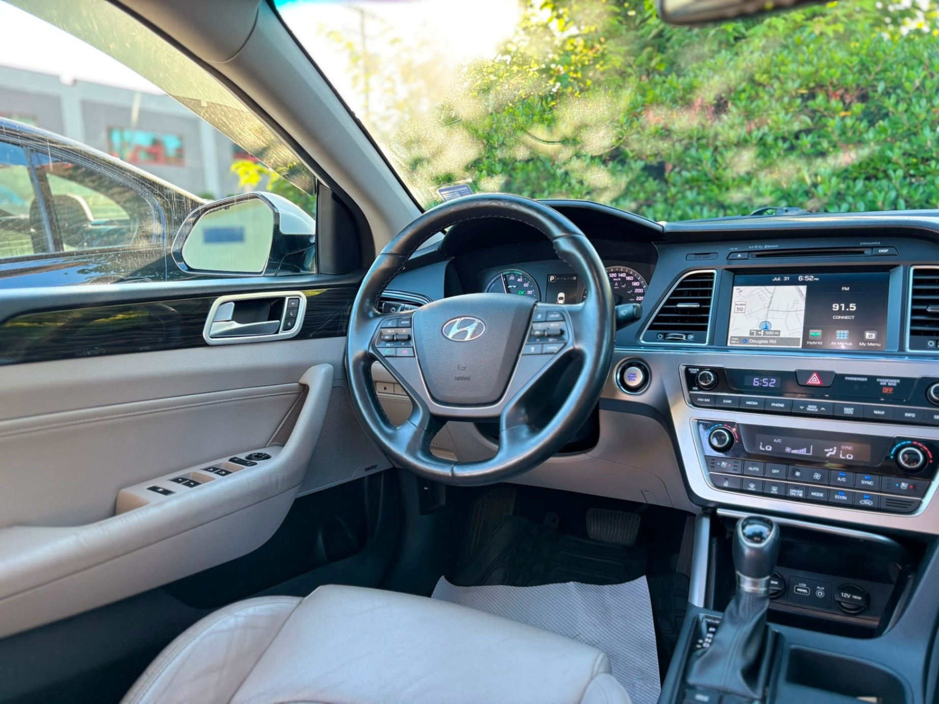 /canwestautoinc/2017-Hyundai-SonataHybrid-6358312589730892.jpg