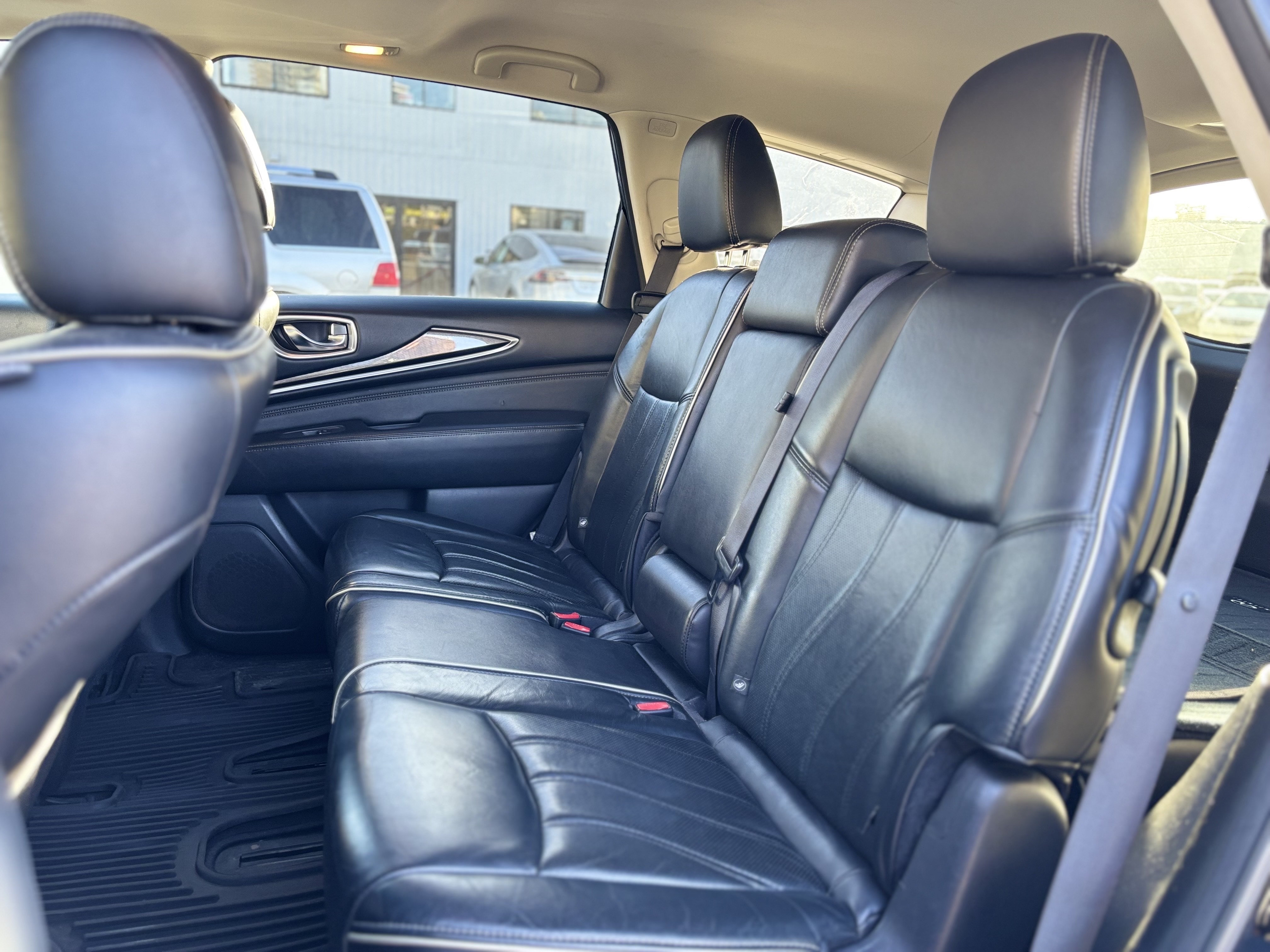 /canwestautoinc/2017-INFINITI-QX60-38621033085762857.jpg