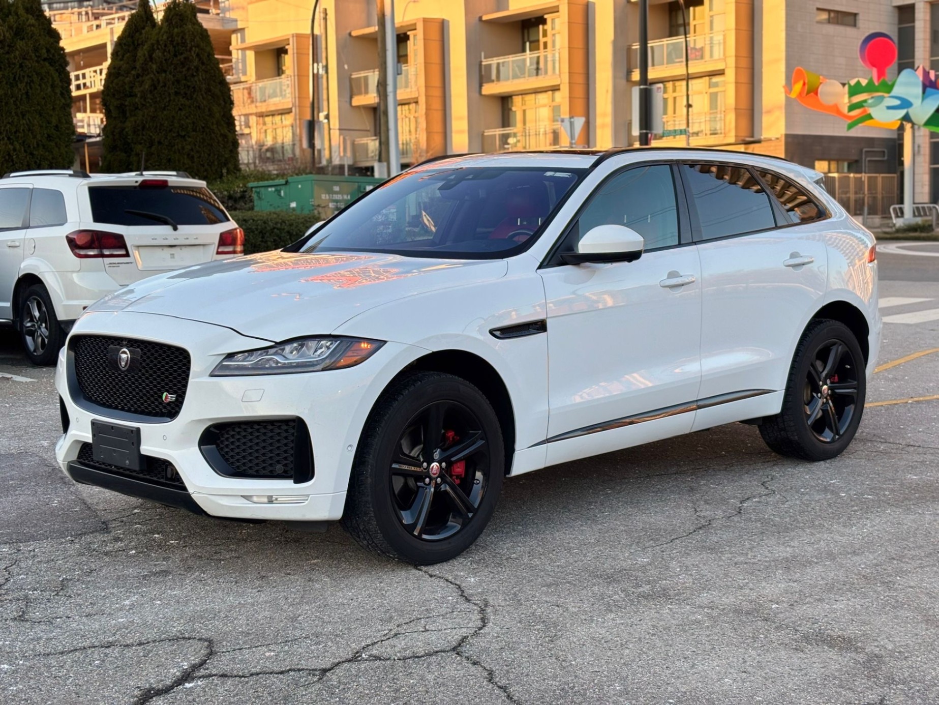 /canwestautoinc/2017-Jaguar-F-PACE-08298844199030242.jpg
