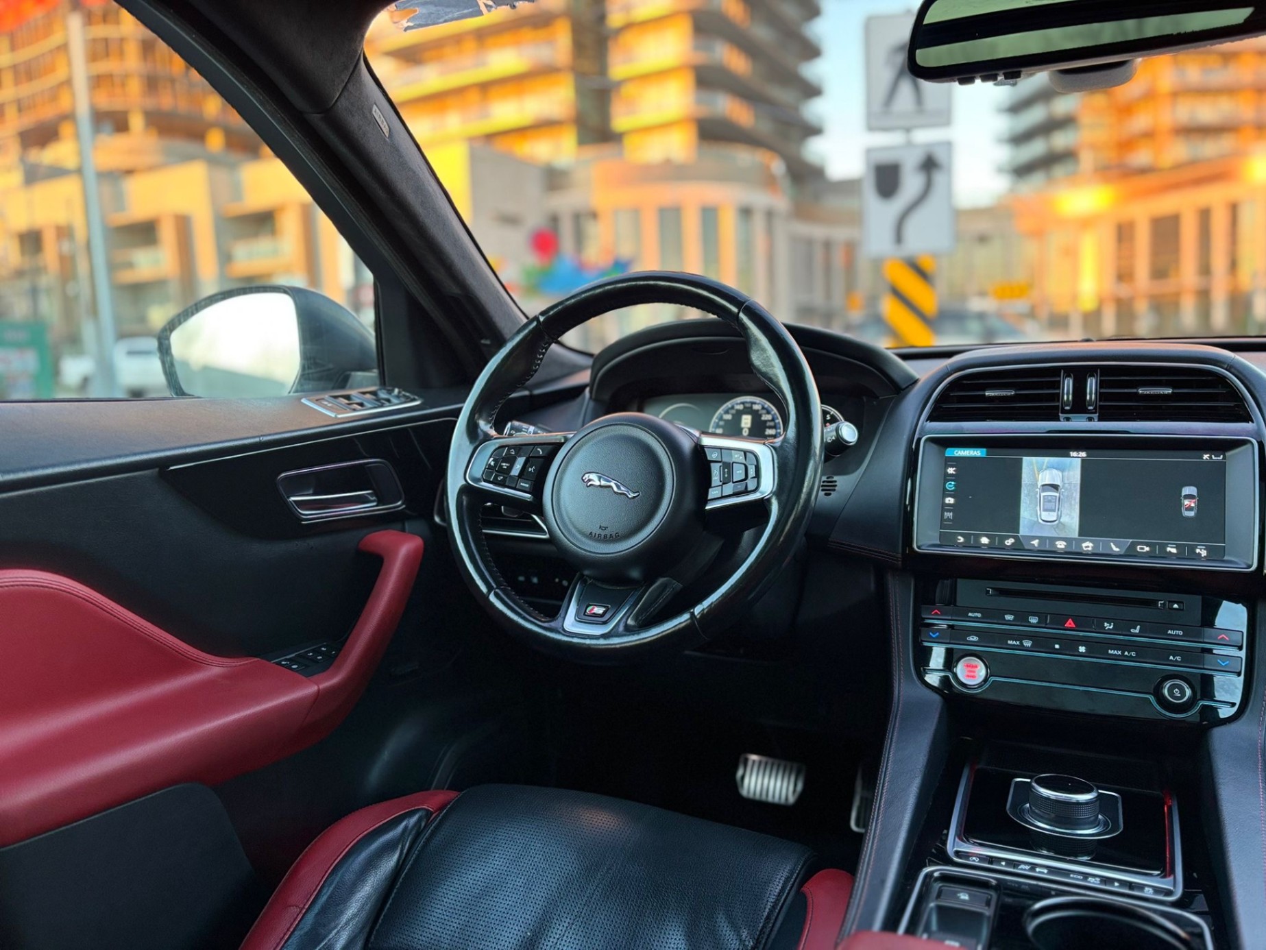 /canwestautoinc/2017-Jaguar-F-PACE-5449940856590803.jpg