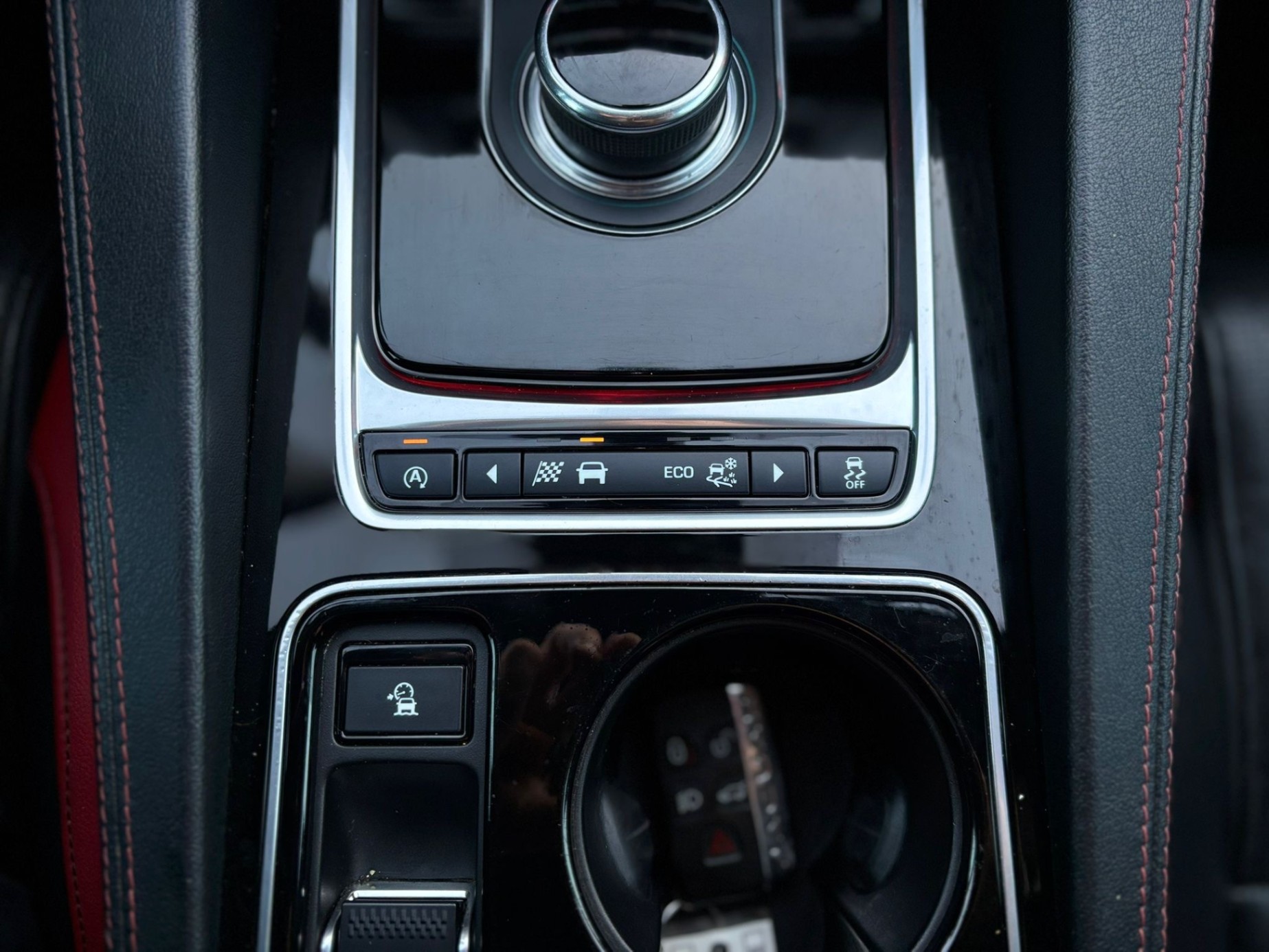 /canwestautoinc/2017-Jaguar-F-PACE-6575733873751219.jpg
