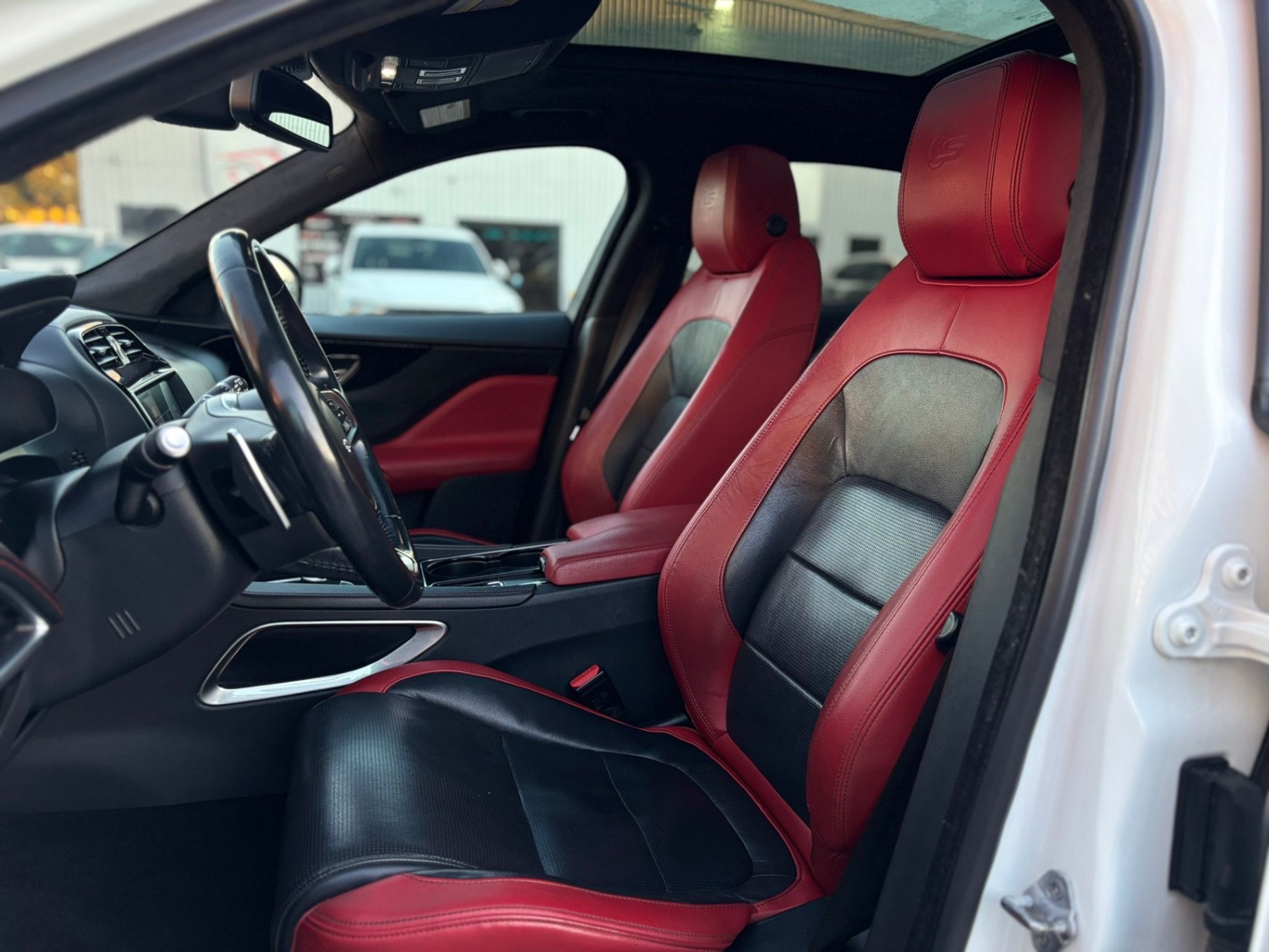 /canwestautoinc/2017-Jaguar-F-PACE-6988156967908574.jpg