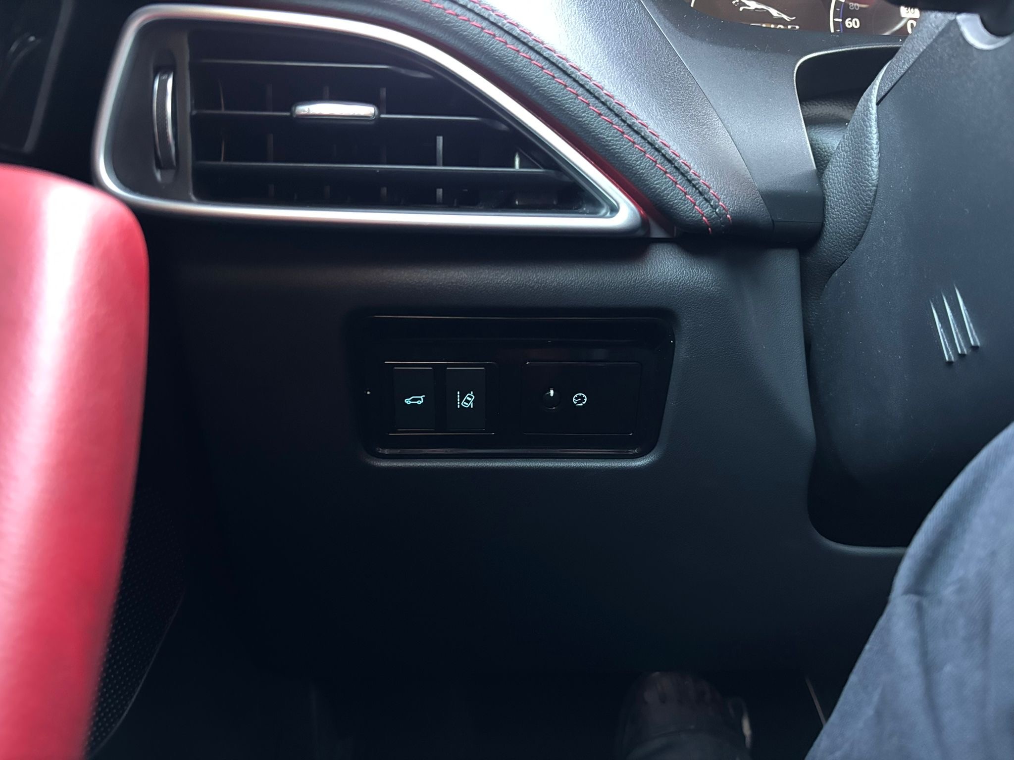 /canwestautoinc/2017-Jaguar-F-PACE-7816351200986098.jpg
