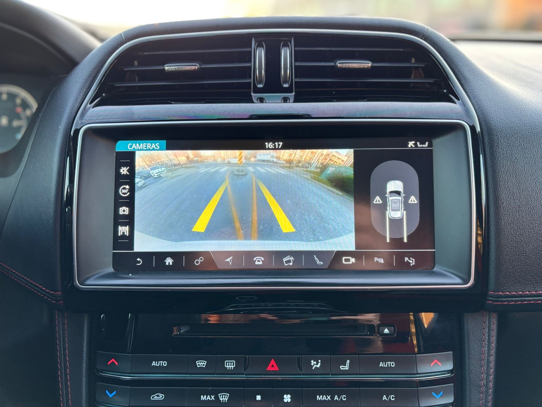 /canwestautoinc/2017-Jaguar-F-PACE-8183403772981226.jpg