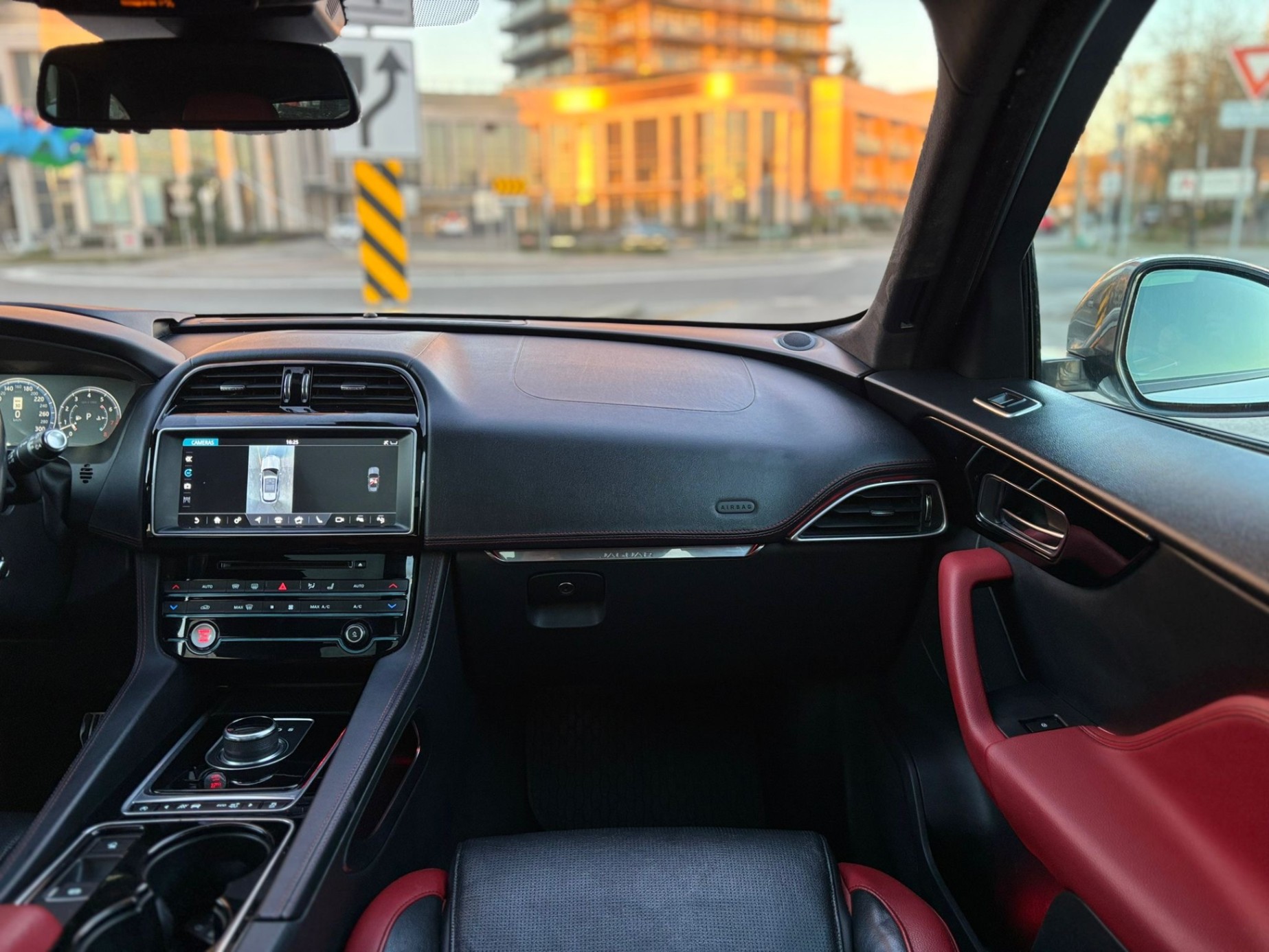 /canwestautoinc/2017-Jaguar-F-PACE-84768614840441.jpg
