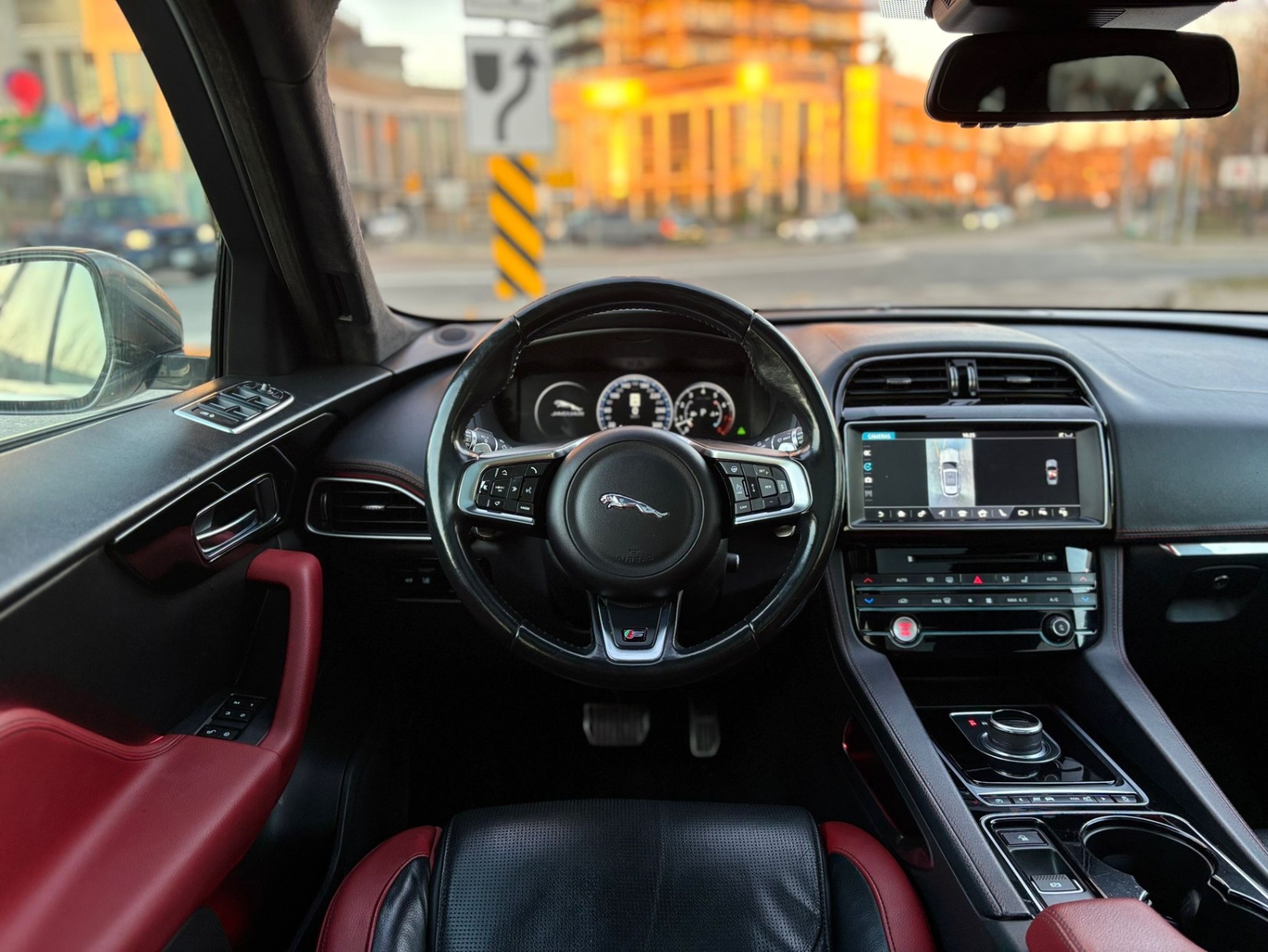 /canwestautoinc/2017-Jaguar-F-PACE-8790533605878668.jpg
