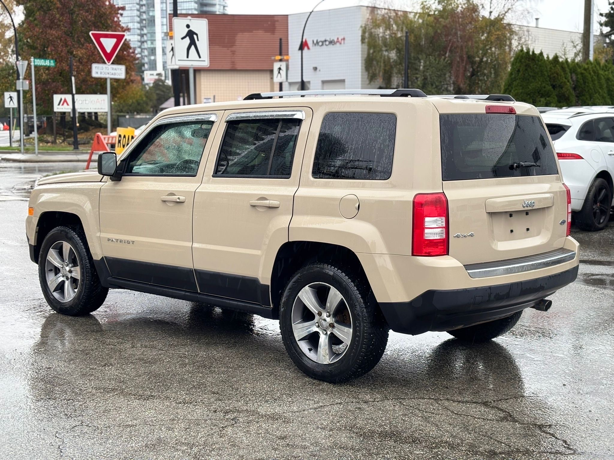 /canwestautoinc/2017-Jeep-Patriot-023200589643387337.jpg