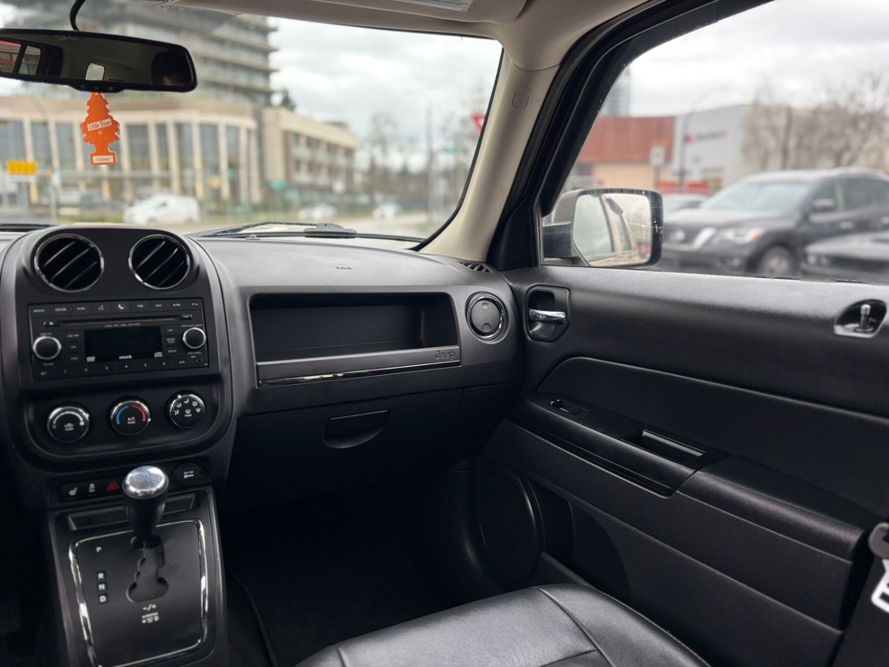 /canwestautoinc/2017-Jeep-Patriot-17814975943232336.jpg