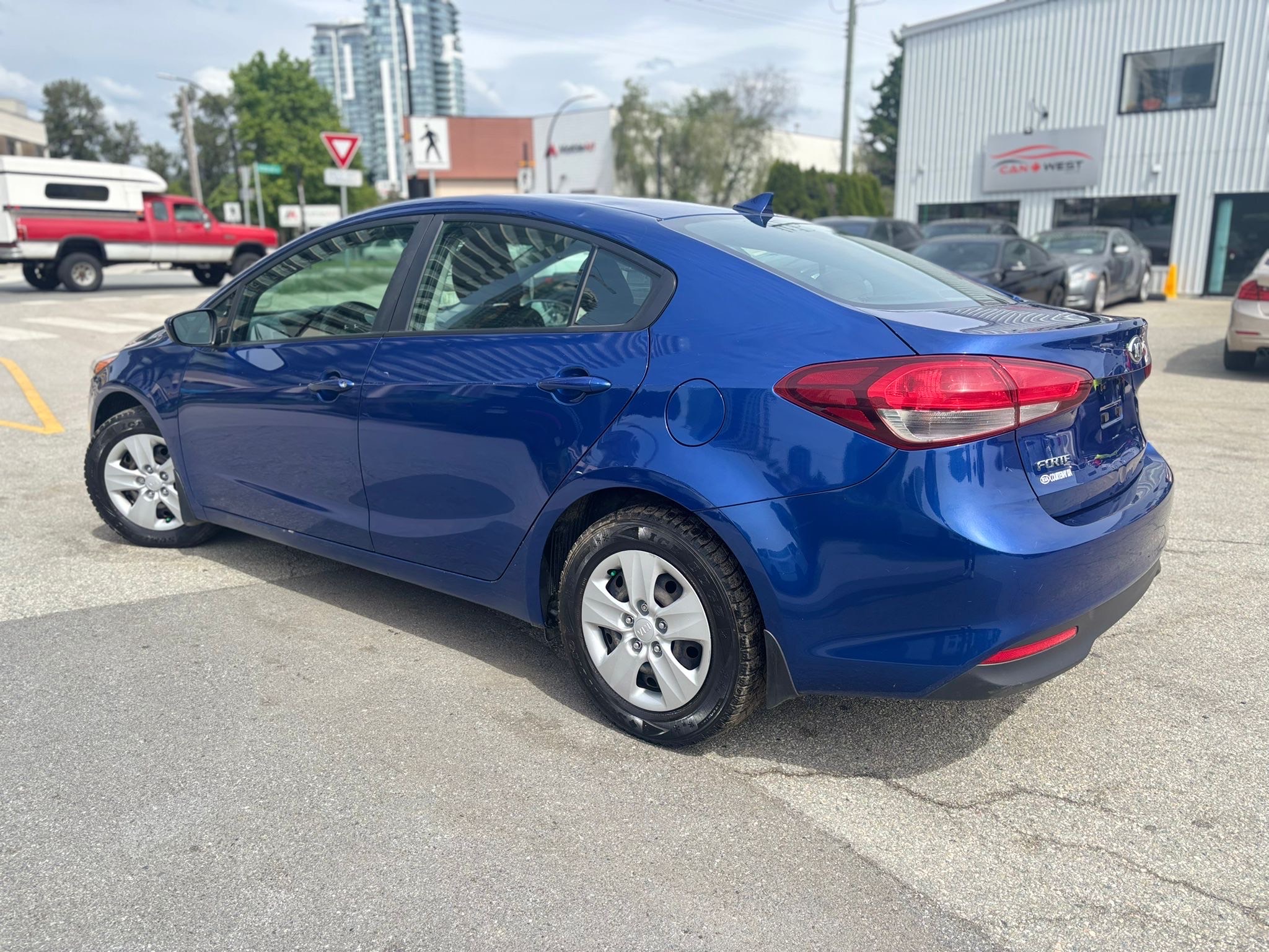 /canwestautoinc/2017-Kia-Forte-07054737291850355.jpg