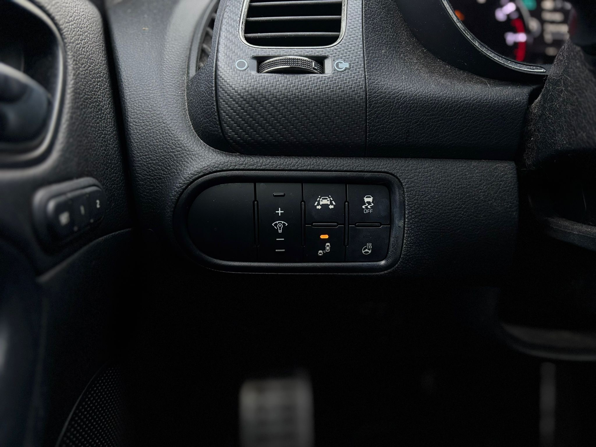 /canwestautoinc/2017-Kia-Forte-5995548146431458.jpg