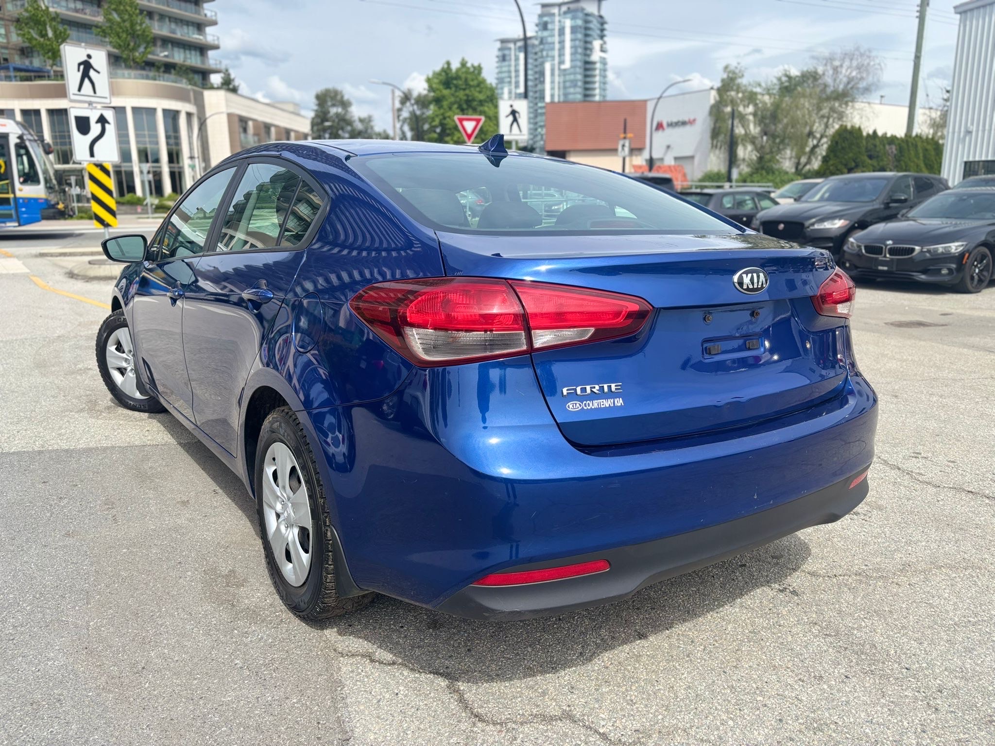 /canwestautoinc/2017-Kia-Forte-6675607366407146.jpg