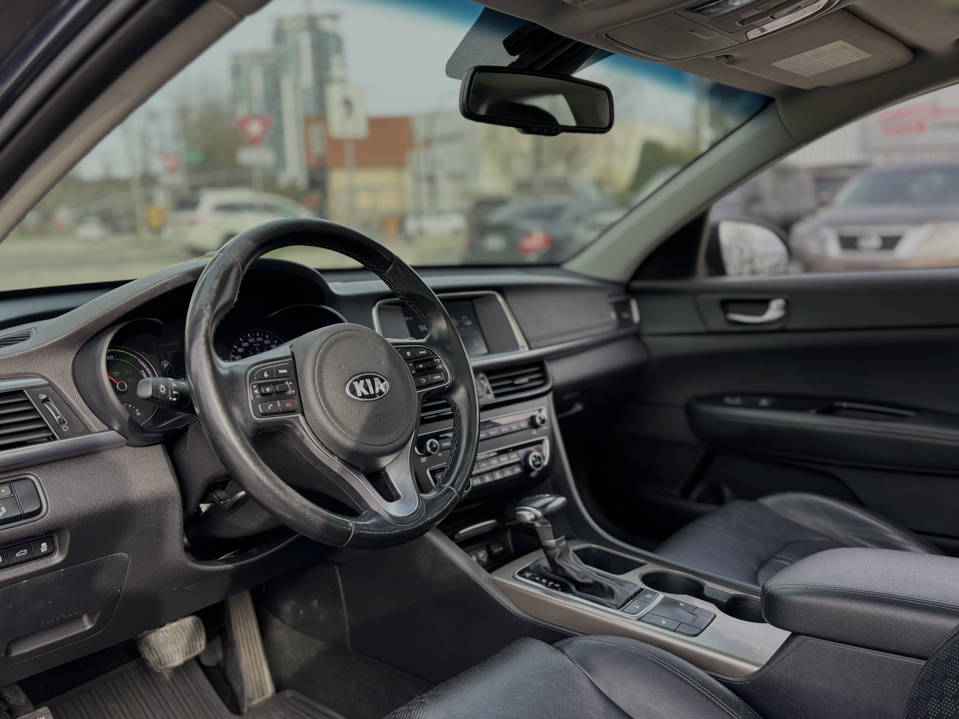 /canwestautoinc/2017-Kia-OptimaHybrid-7775990907039205.jpg