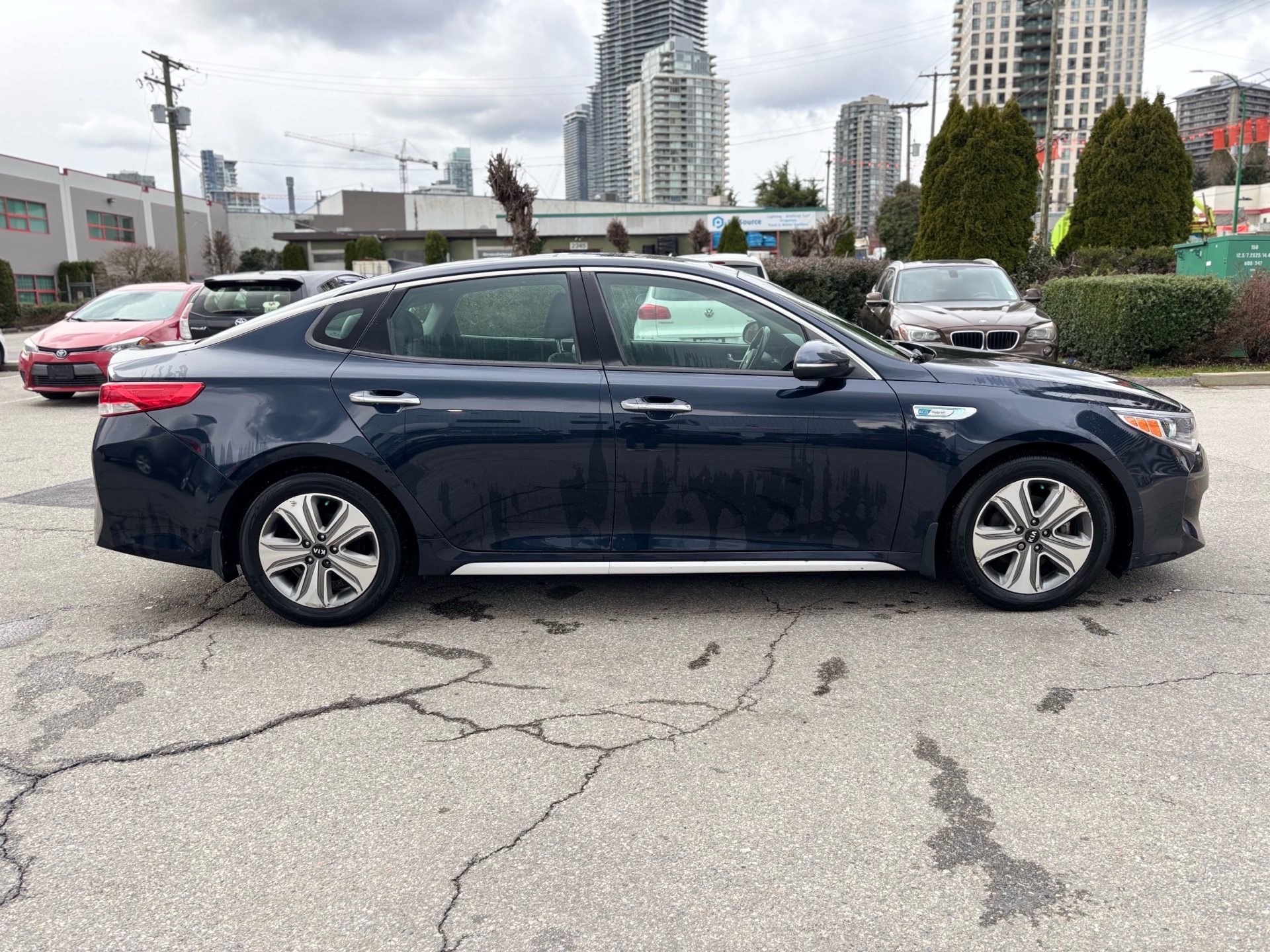 /canwestautoinc/2017-Kia-OptimaHybrid-8214652784013132.jpg