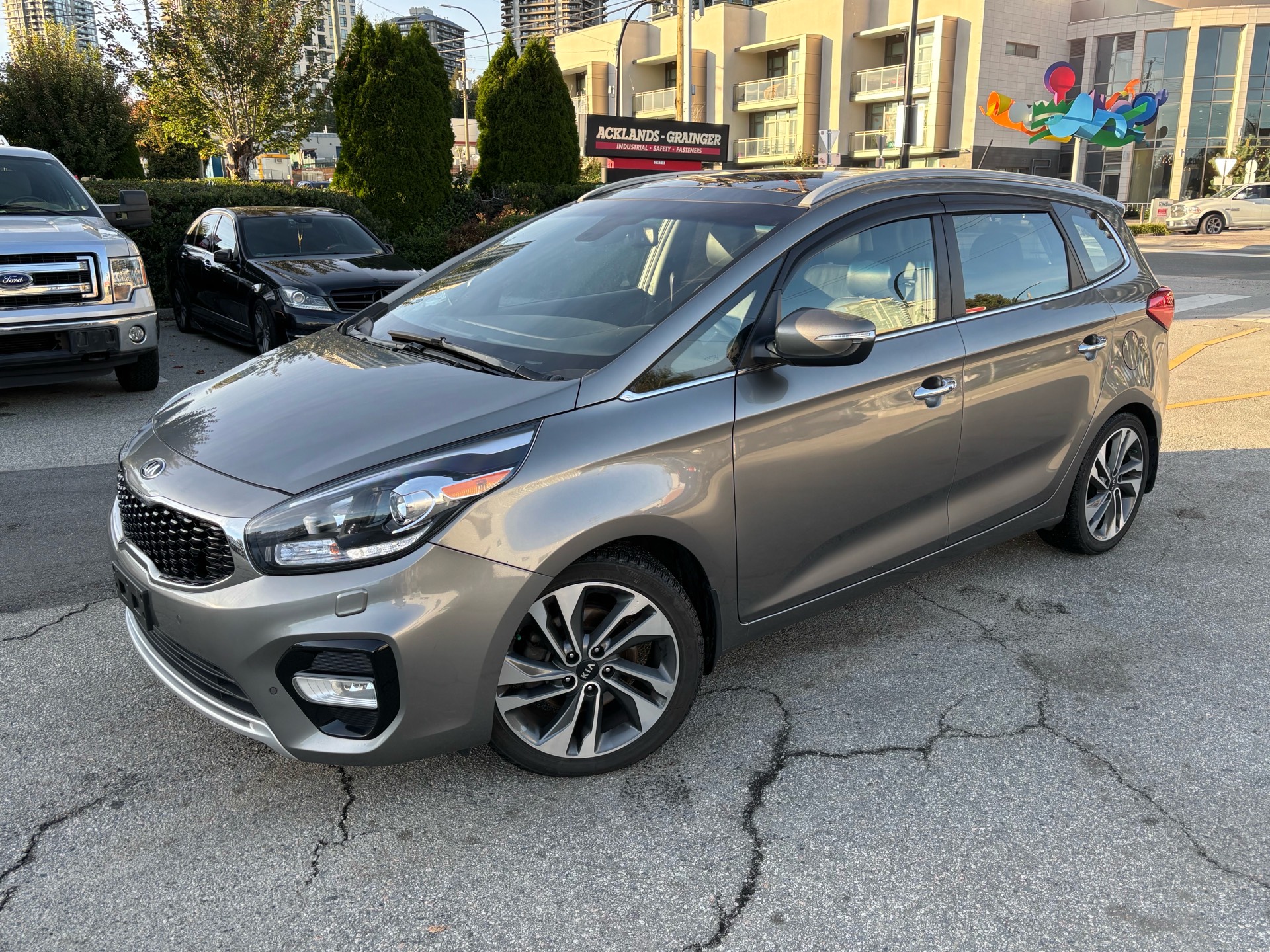 /canwestautoinc/2017-Kia-Rondo-04518982241160896.jpg