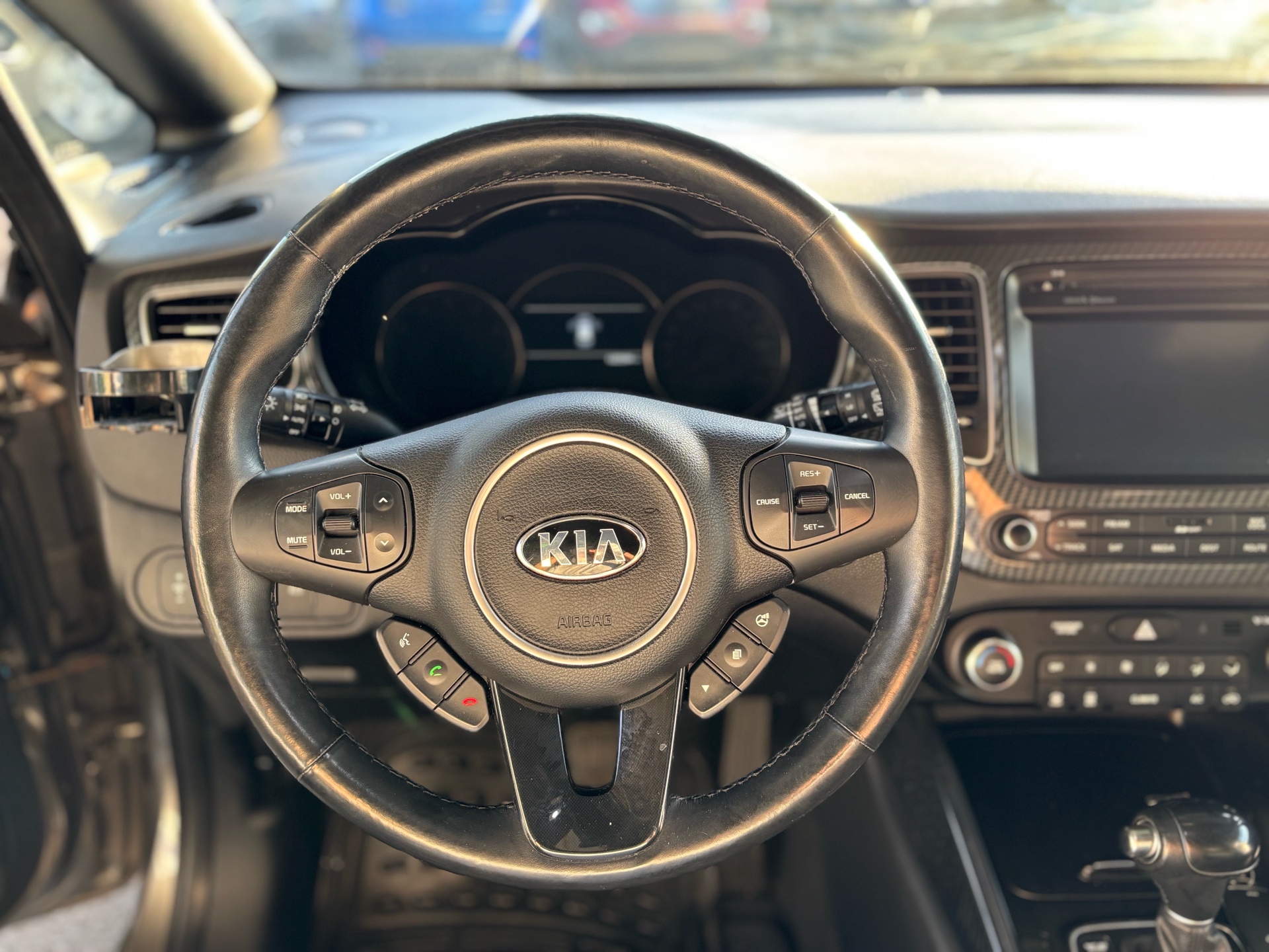 /canwestautoinc/2017-Kia-Rondo-36481256308918764.jpg
