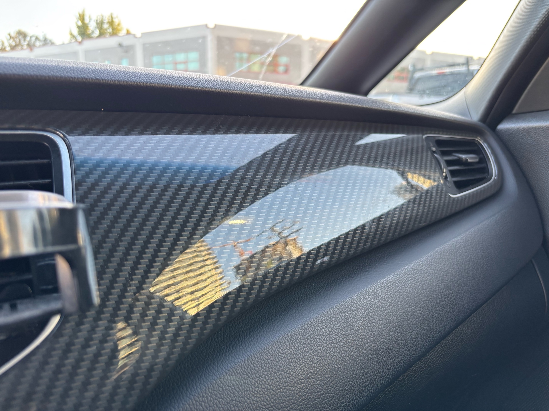 /canwestautoinc/2017-Kia-Rondo-49323671415579873.jpg