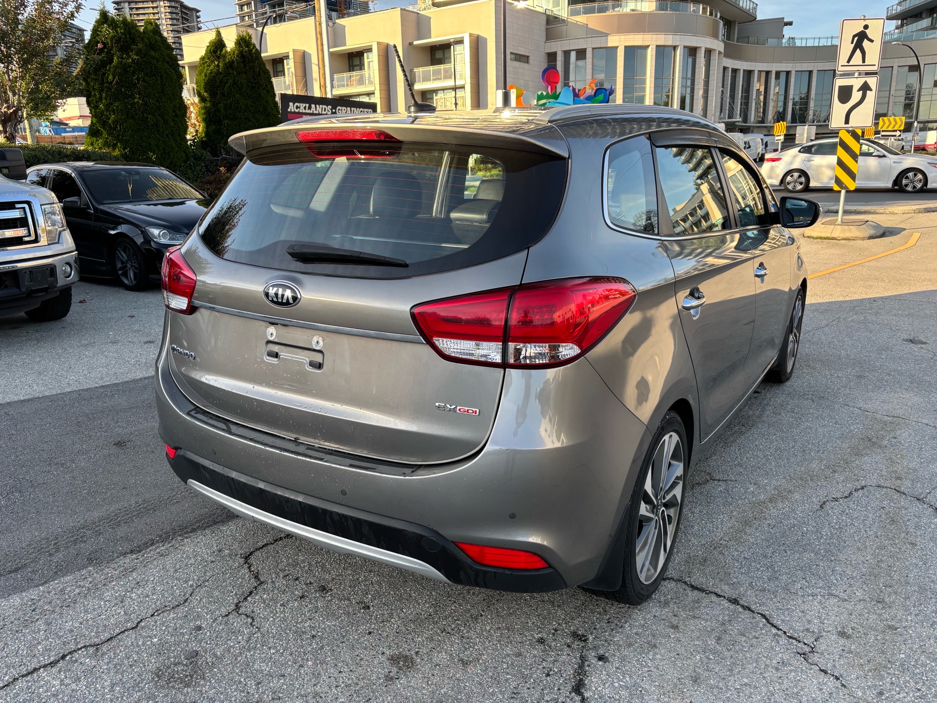 /canwestautoinc/2017-Kia-Rondo-4976921979018054.jpg