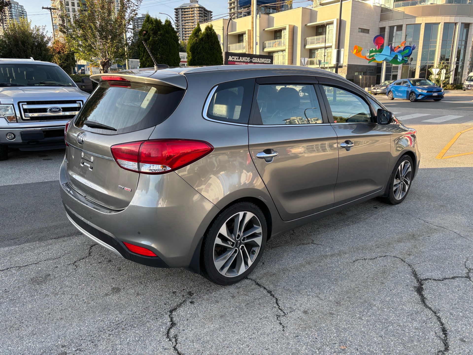 /canwestautoinc/2017-Kia-Rondo-5691425713512186.jpg