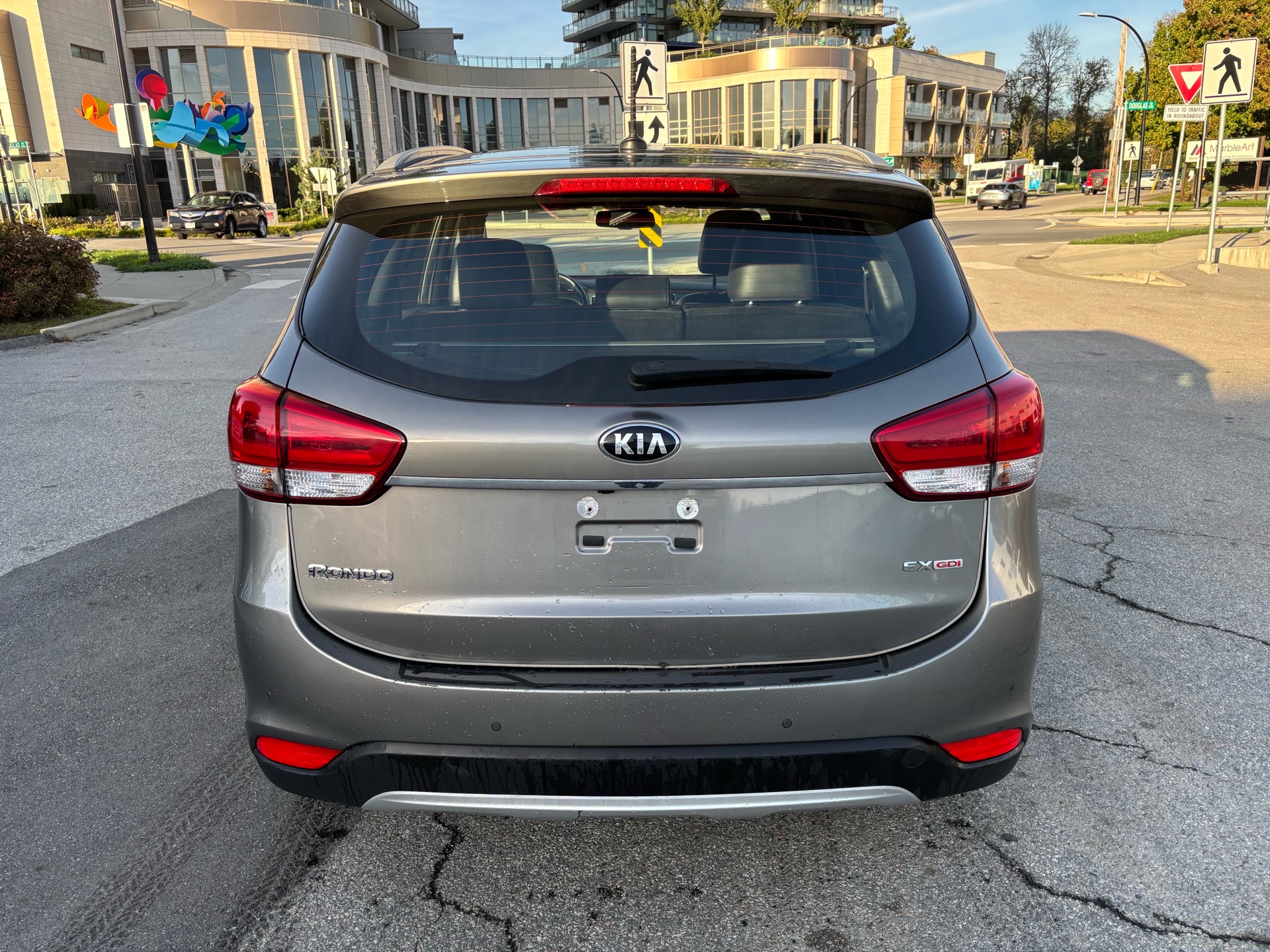 /canwestautoinc/2017-Kia-Rondo-6879172412602736.jpg