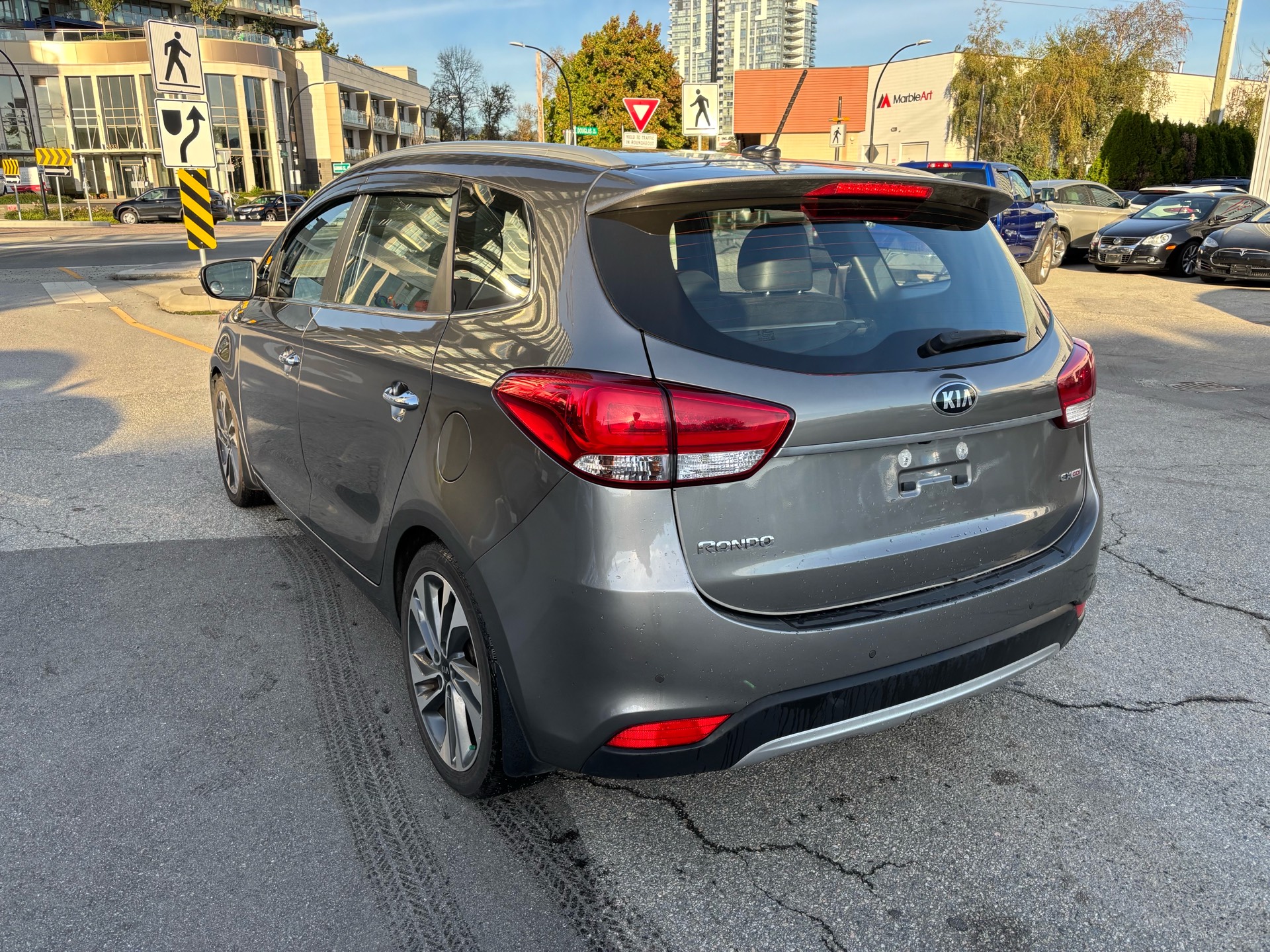 /canwestautoinc/2017-Kia-Rondo-8045392443365511.jpg