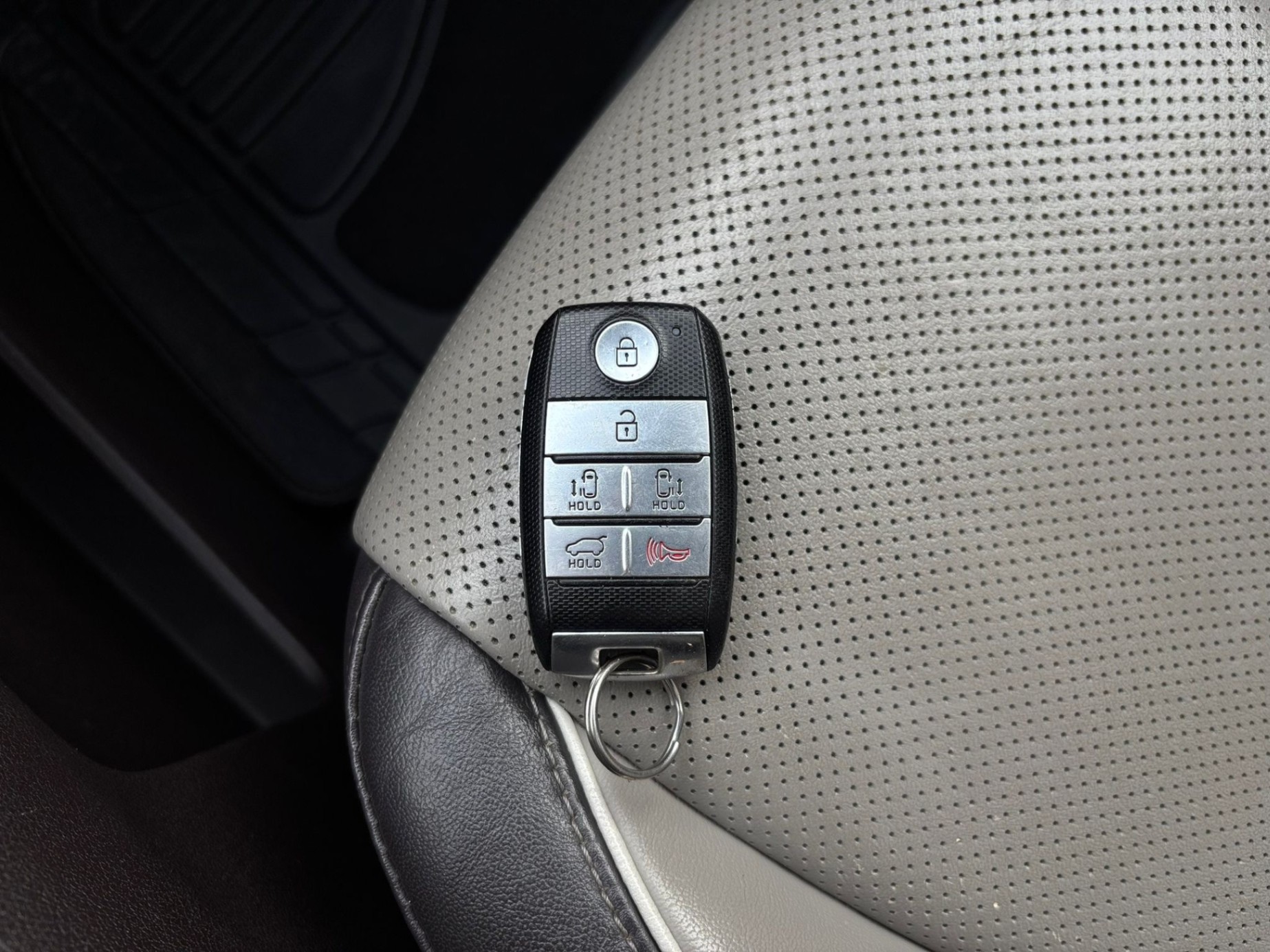 /canwestautoinc/2017-Kia-Sedona-13533253266890477.jpg