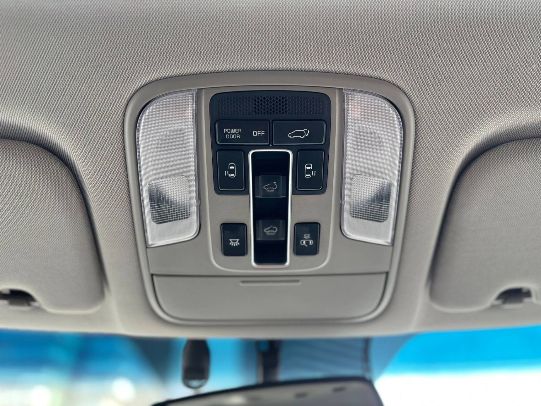 /canwestautoinc/2017-Kia-Sedona-29228142470204.jpg