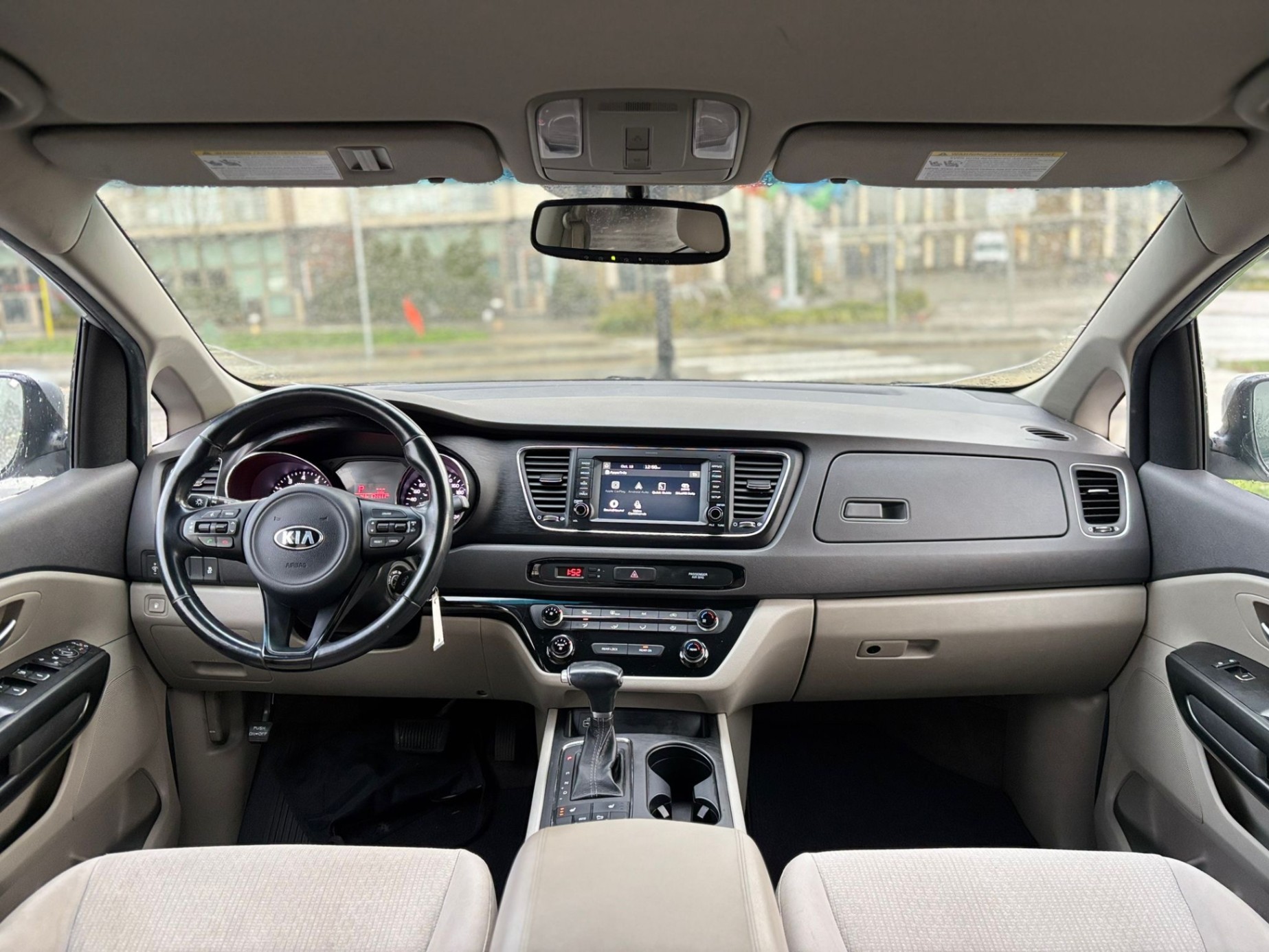 /canwestautoinc/2017-Kia-Sedona-38005556274962915.jpg