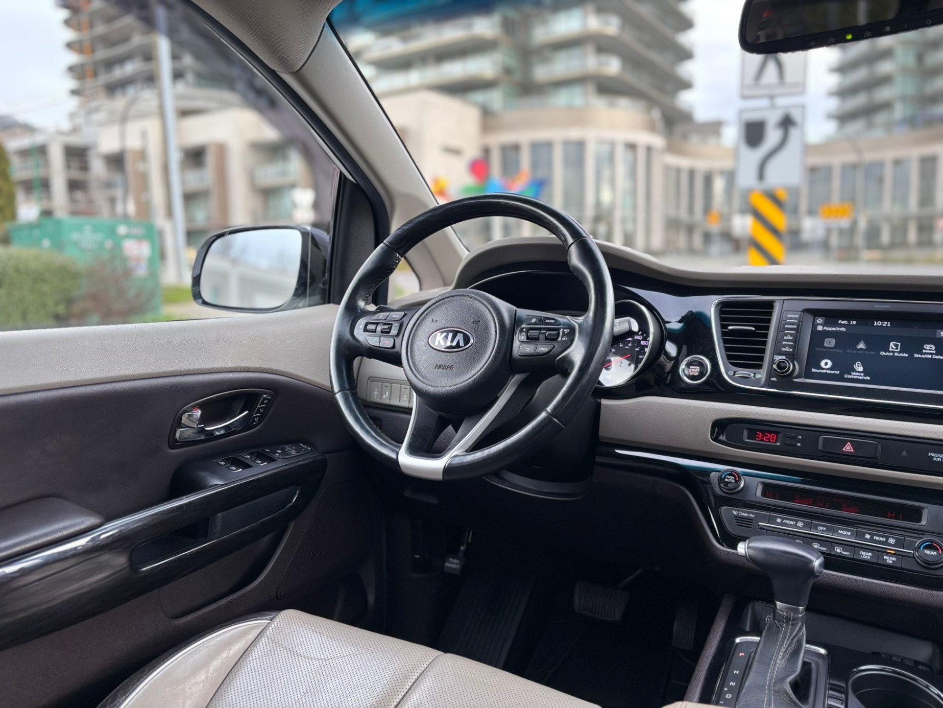 /canwestautoinc/2017-Kia-Sedona-731051840270835.jpg