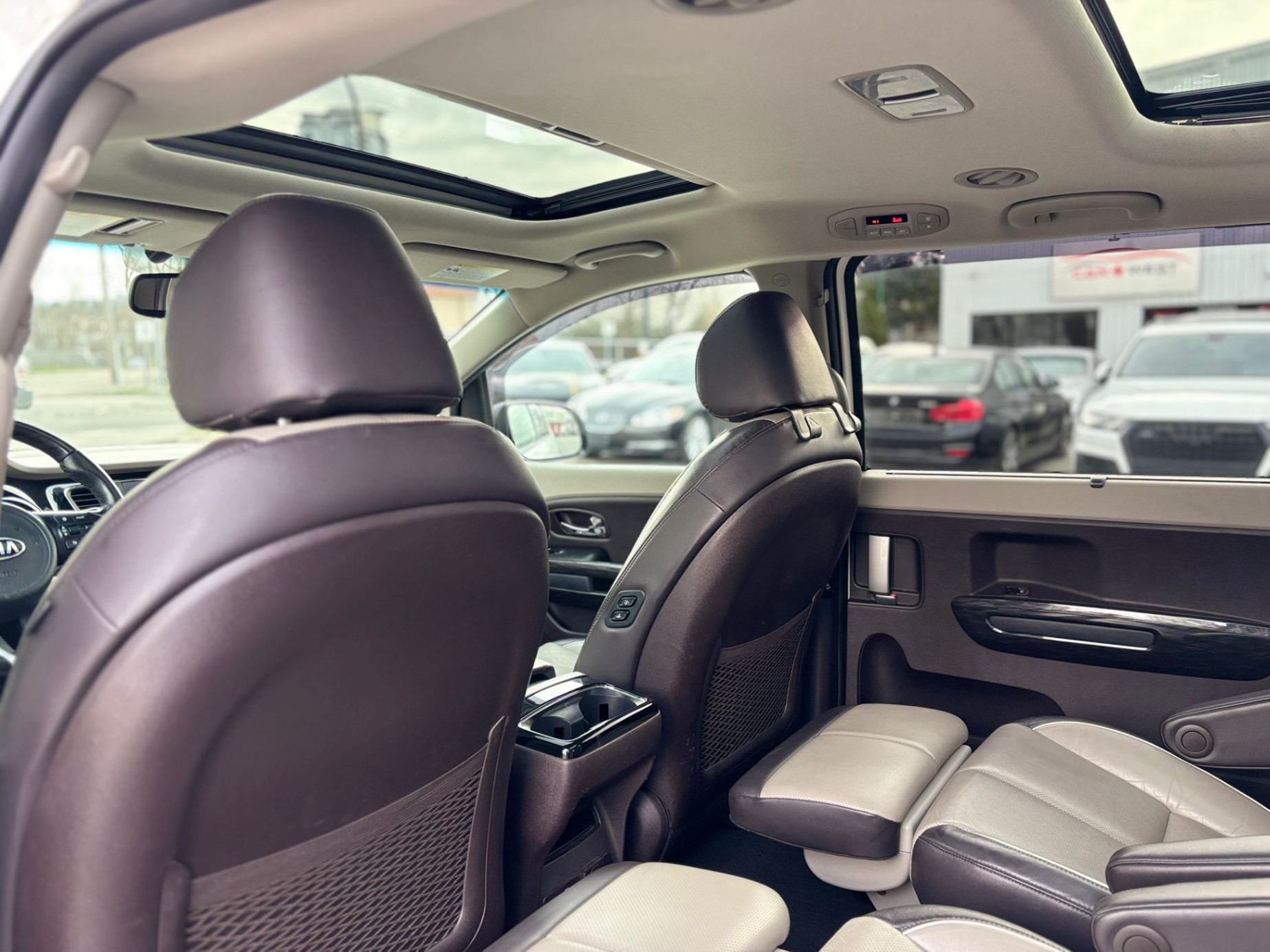 /canwestautoinc/2017-Kia-Sedona-8711401345707508.jpg