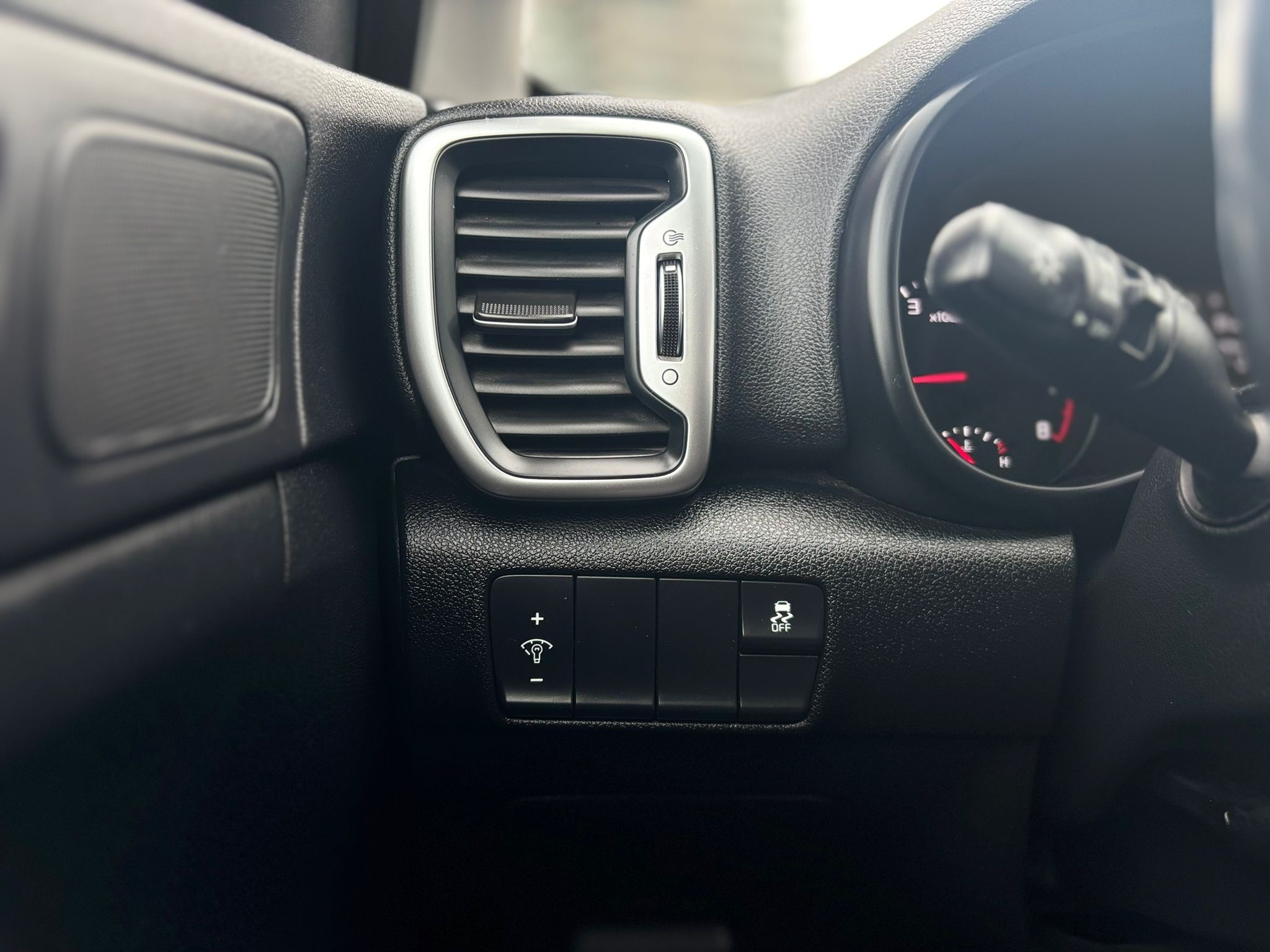 /canwestautoinc/2017-Kia-Sportage-054617973931571306.jpg