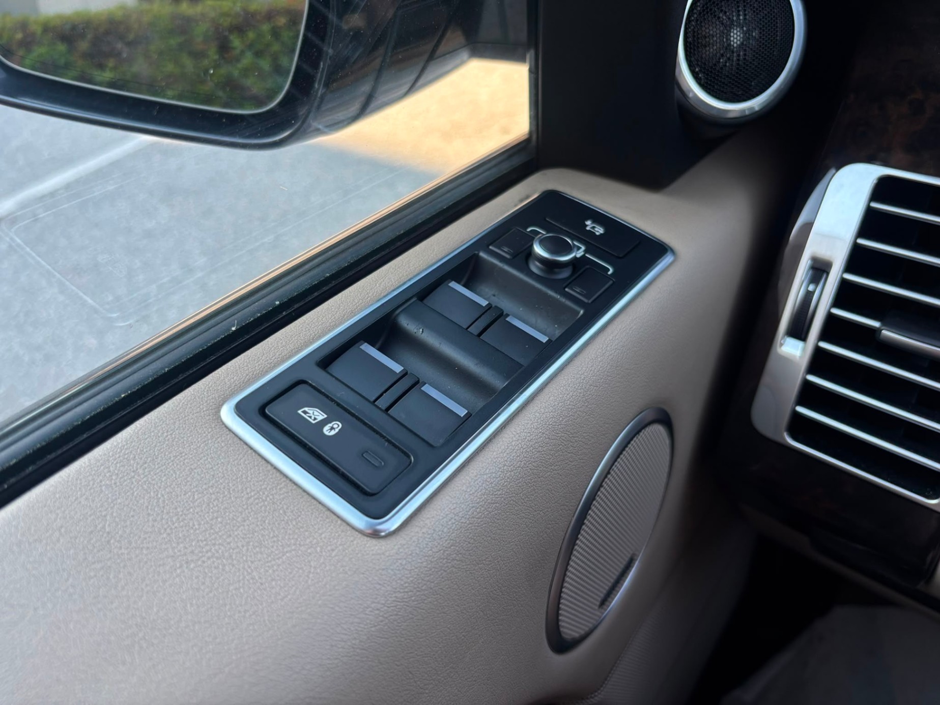 /canwestautoinc/2017-LandRover-RangeRover-07275595444742877.jpg