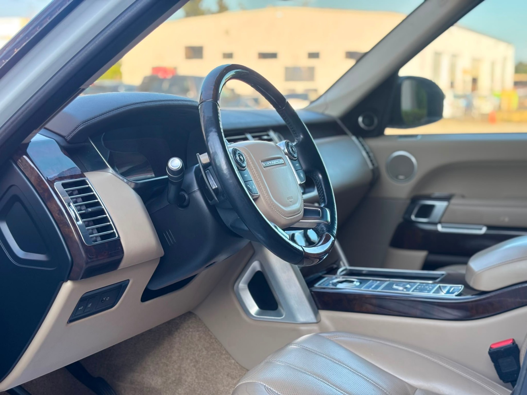/canwestautoinc/2017-LandRover-RangeRover-1658913138965339.jpg