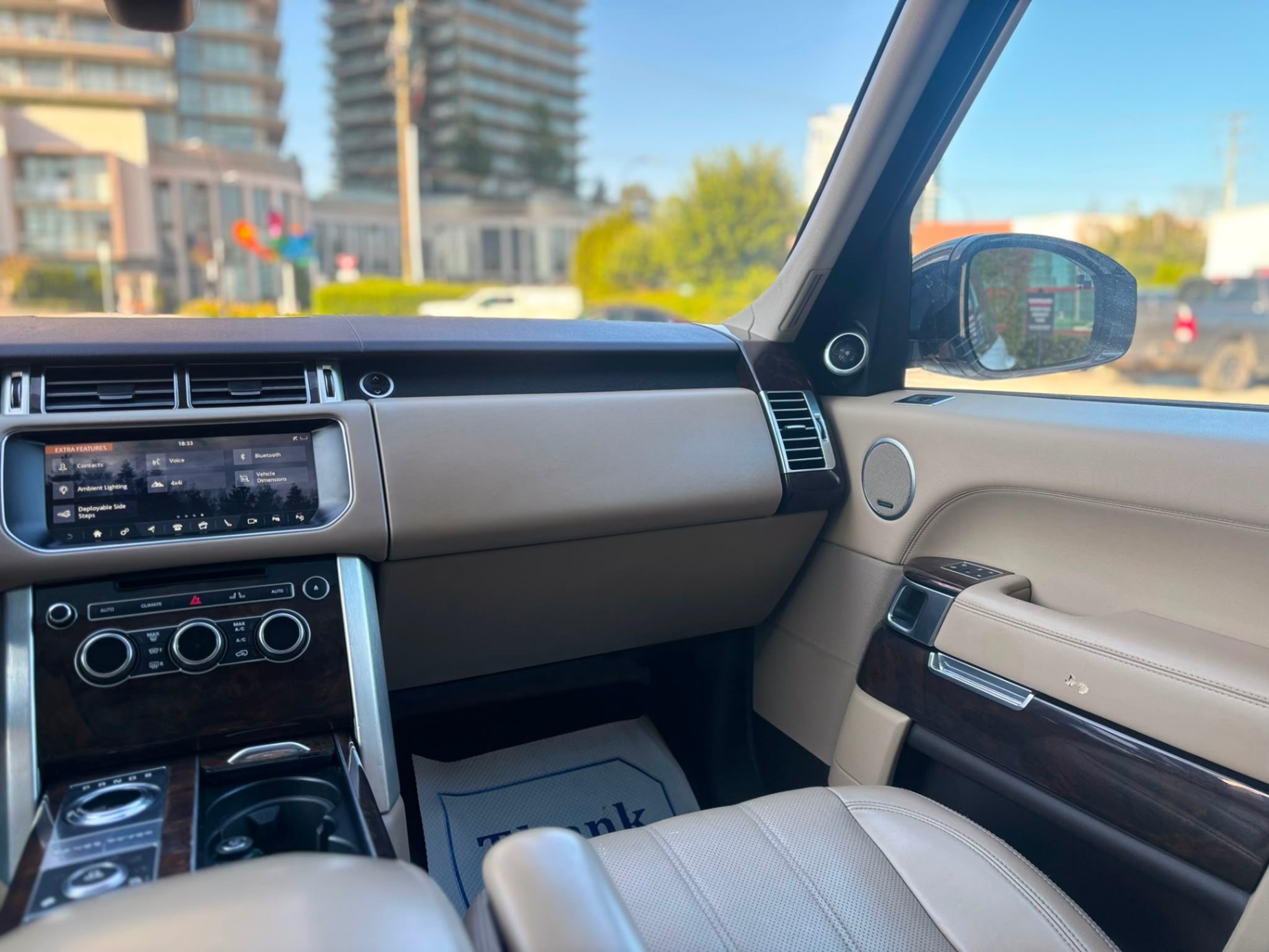 /canwestautoinc/2017-LandRover-RangeRover-5764453362979376.jpg