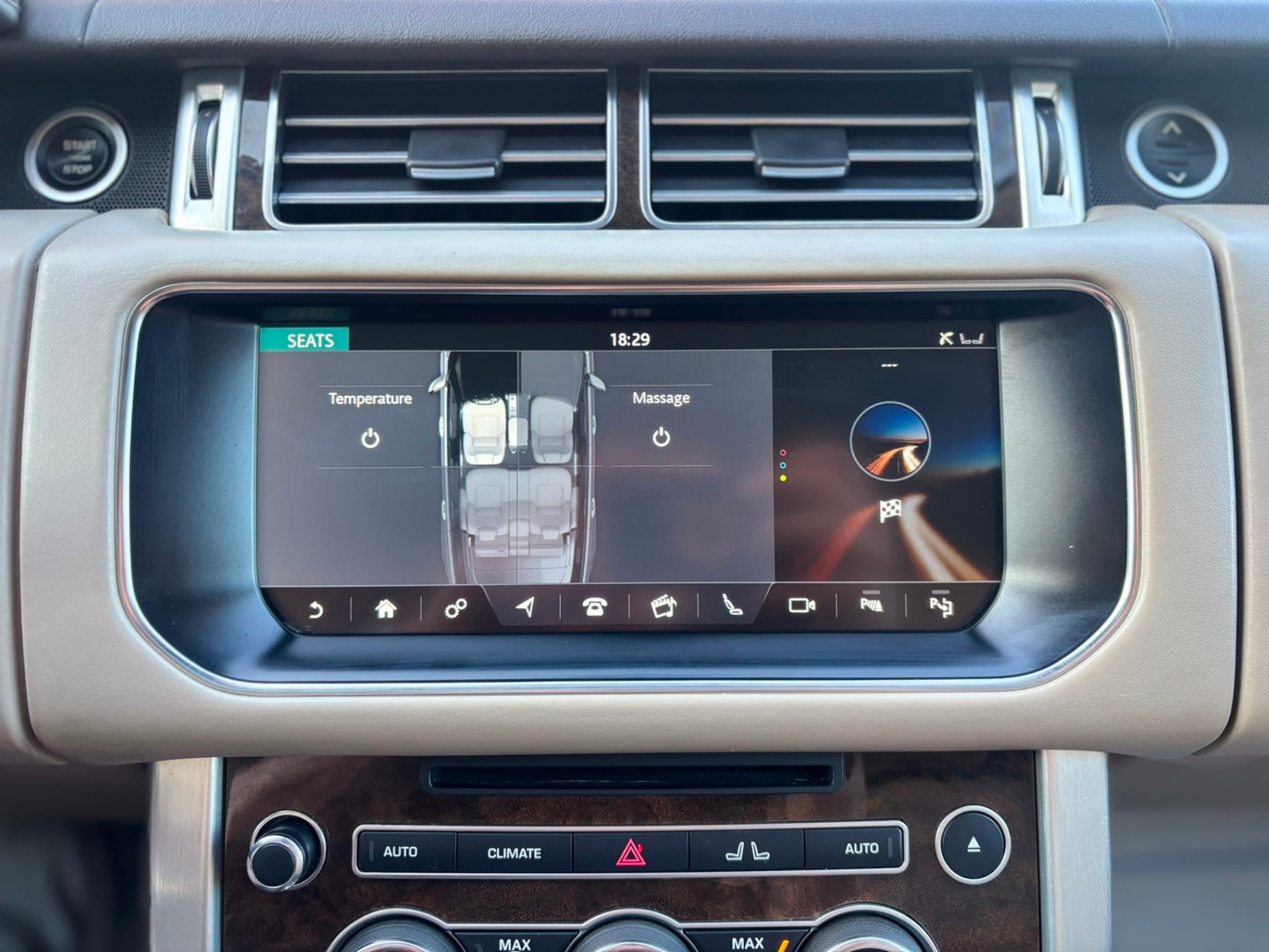 /canwestautoinc/2017-LandRover-RangeRover-7189839220853429.jpg