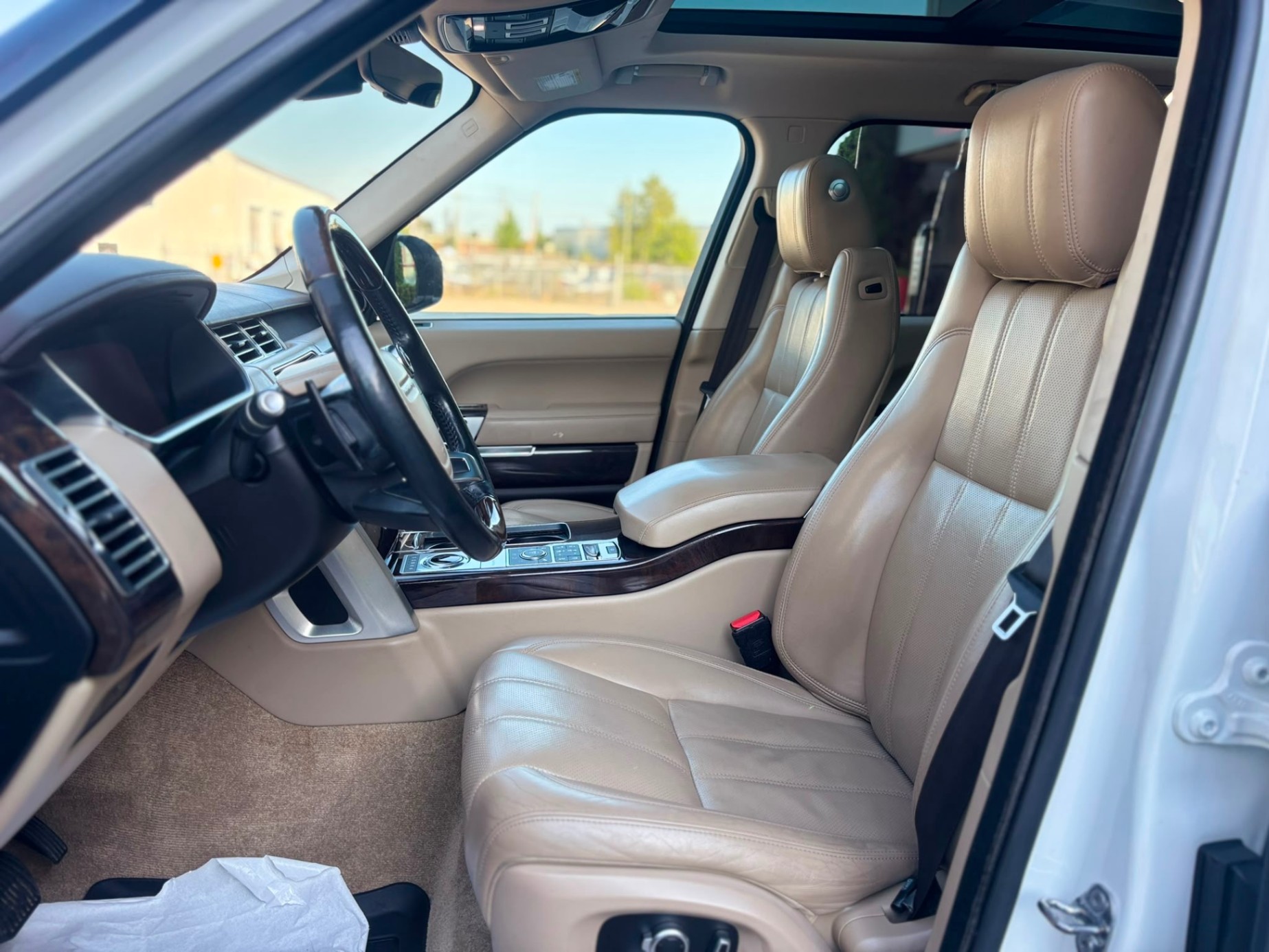 /canwestautoinc/2017-LandRover-RangeRover-7412131333339762.jpg