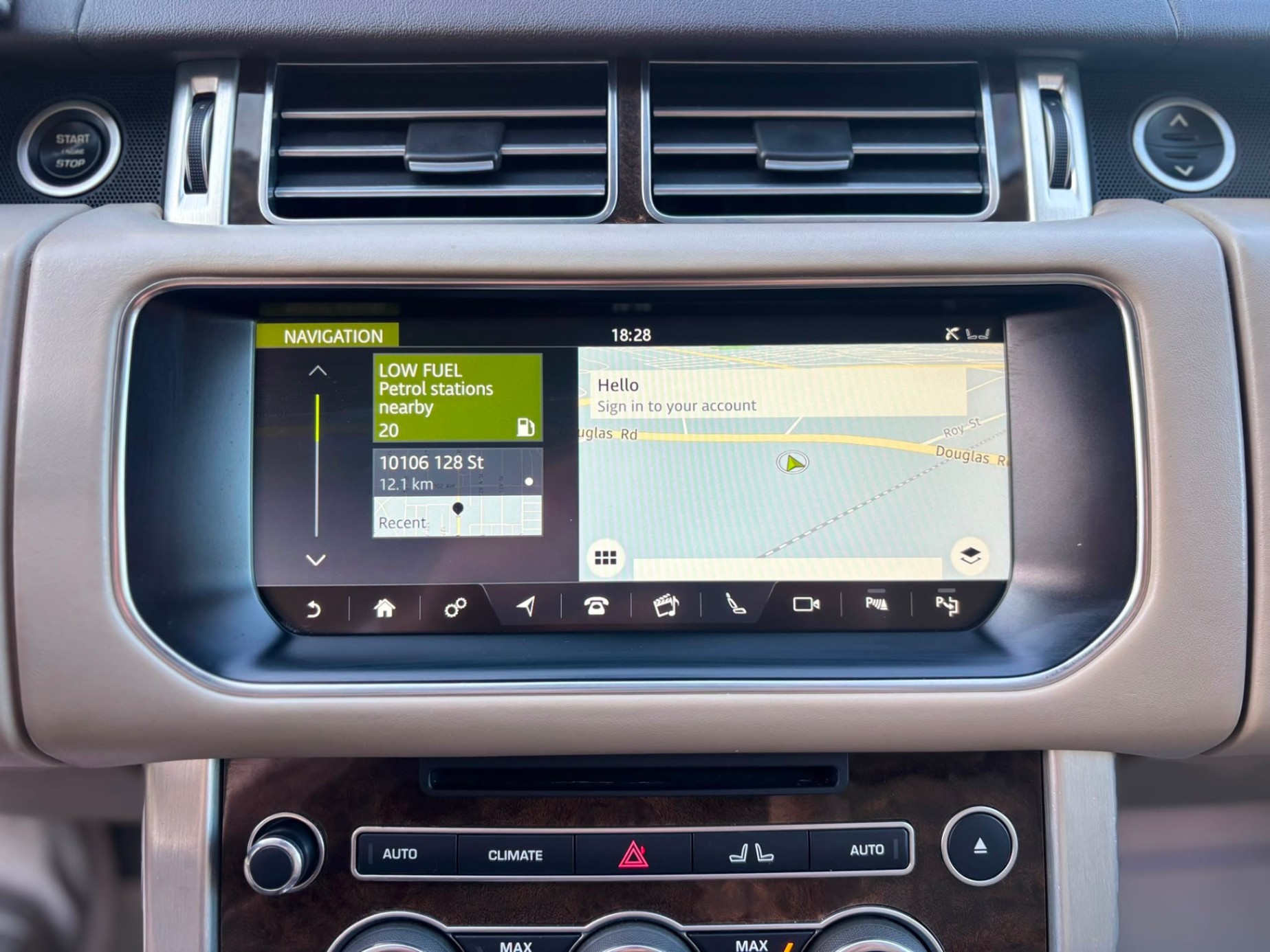 /canwestautoinc/2017-LandRover-RangeRover-8113282235411952.jpg
