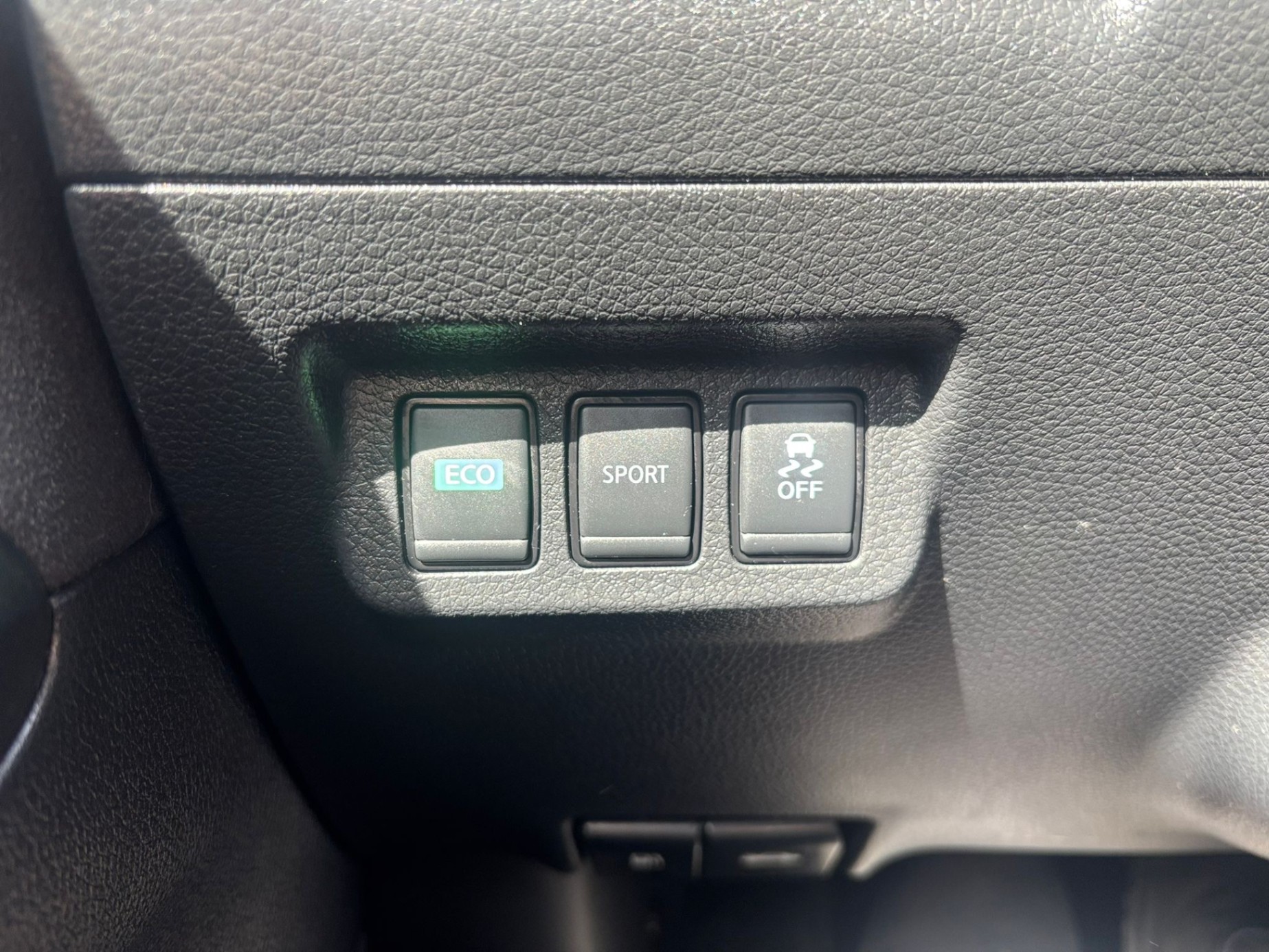/canwestautoinc/2017-Nissan-Sentra-8911667965404109.jpg