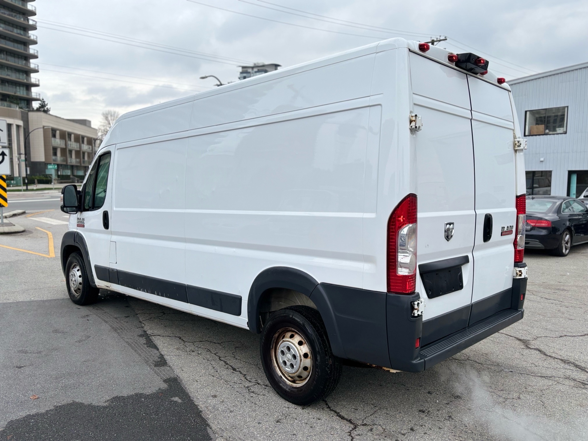 /canwestautoinc/2017-Ram-ProMasterCargo-1640728674099734.jpg