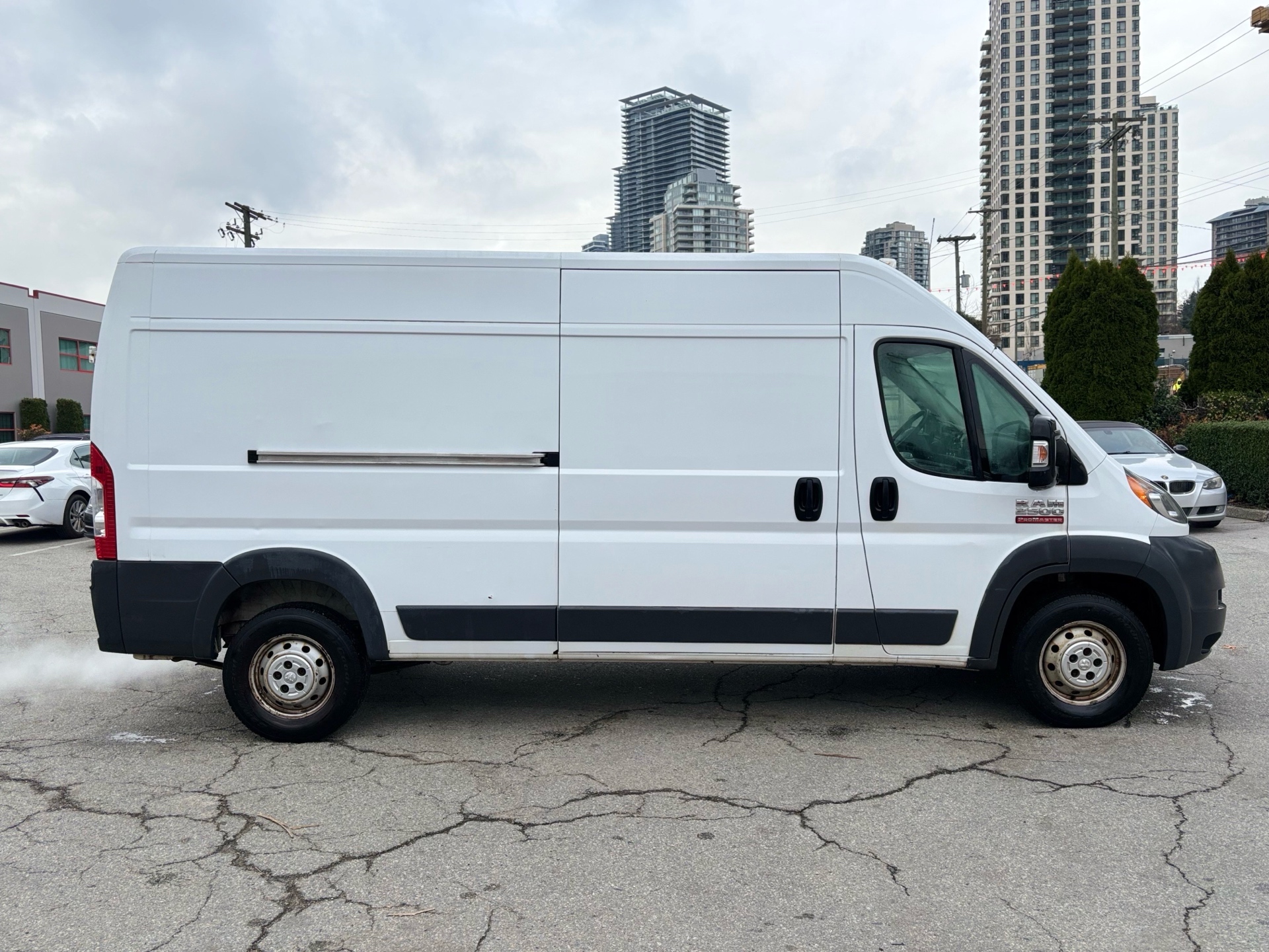 /canwestautoinc/2017-Ram-ProMasterCargo-18672820328398987.jpg