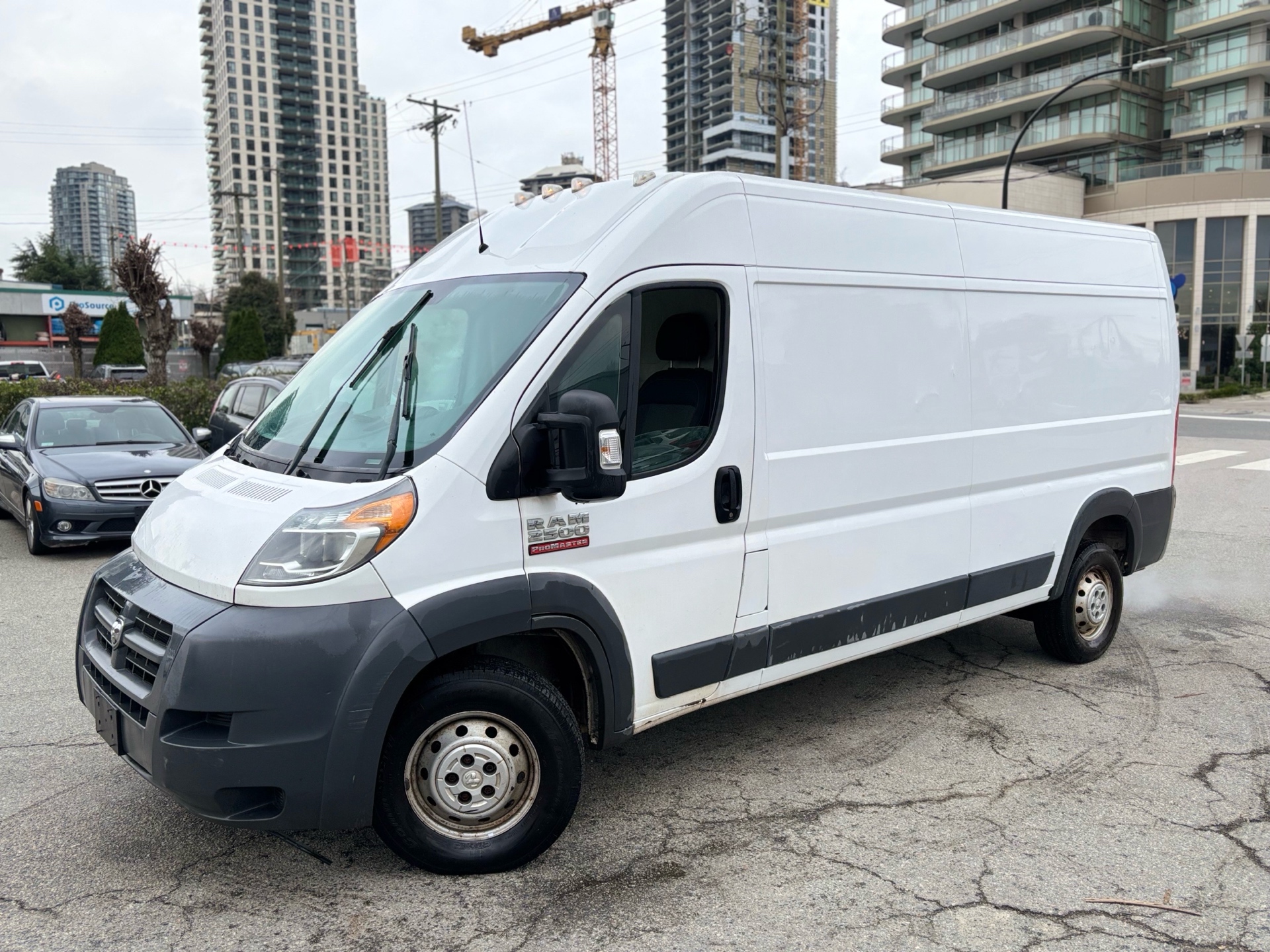 /canwestautoinc/2017-Ram-ProMasterCargo-49039449772185306.jpg