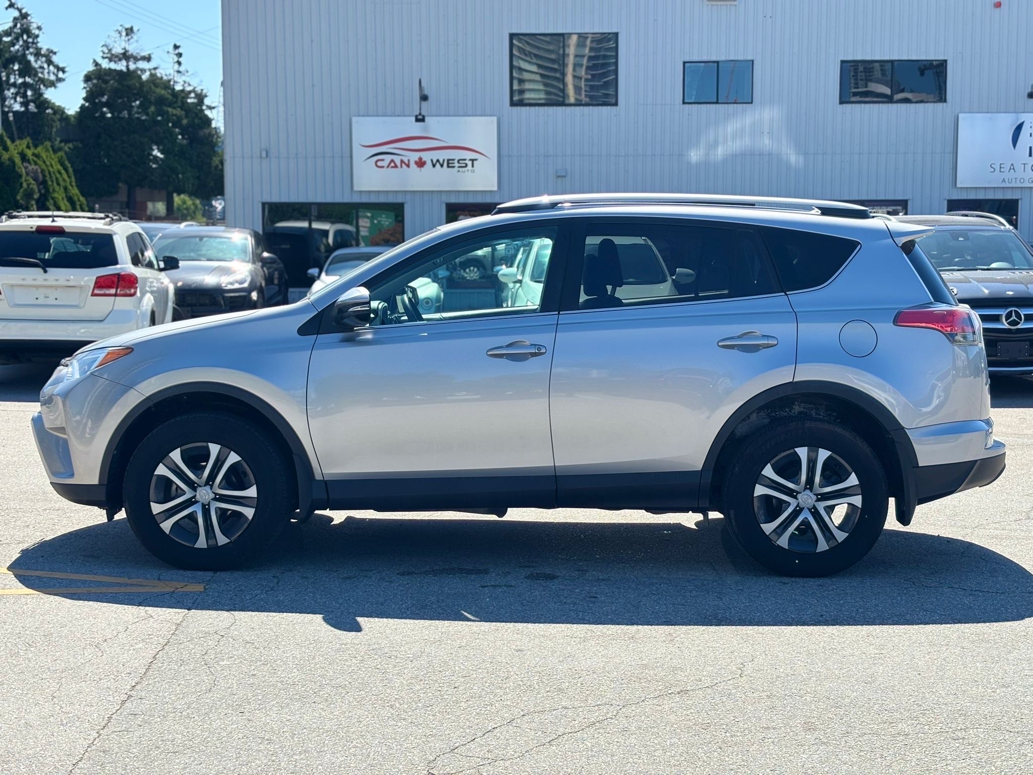 /canwestautoinc/2017-Toyota-RAV4-7400407776870415.jpg